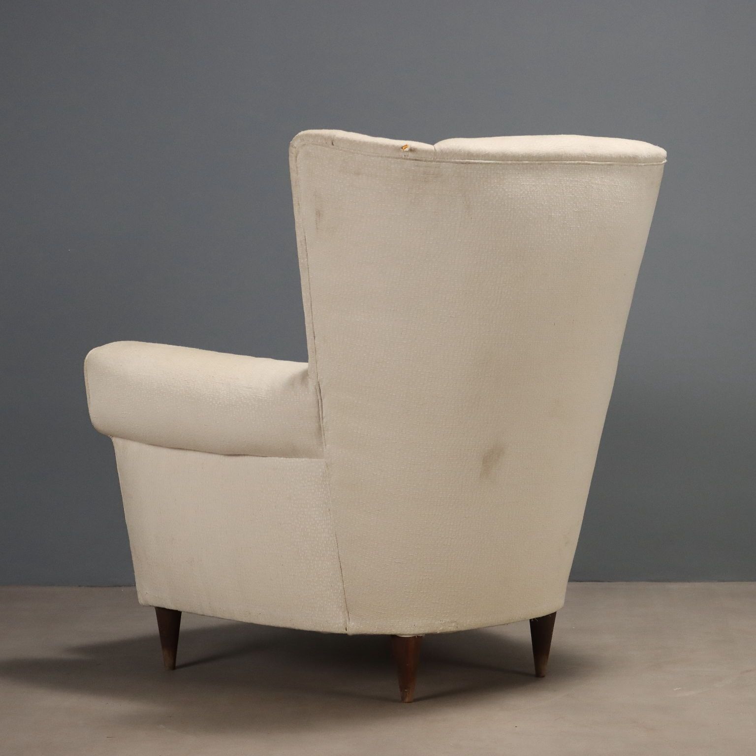 photo for sale Fauteuil bergère vintage en tissu, hêtre, design années 1950