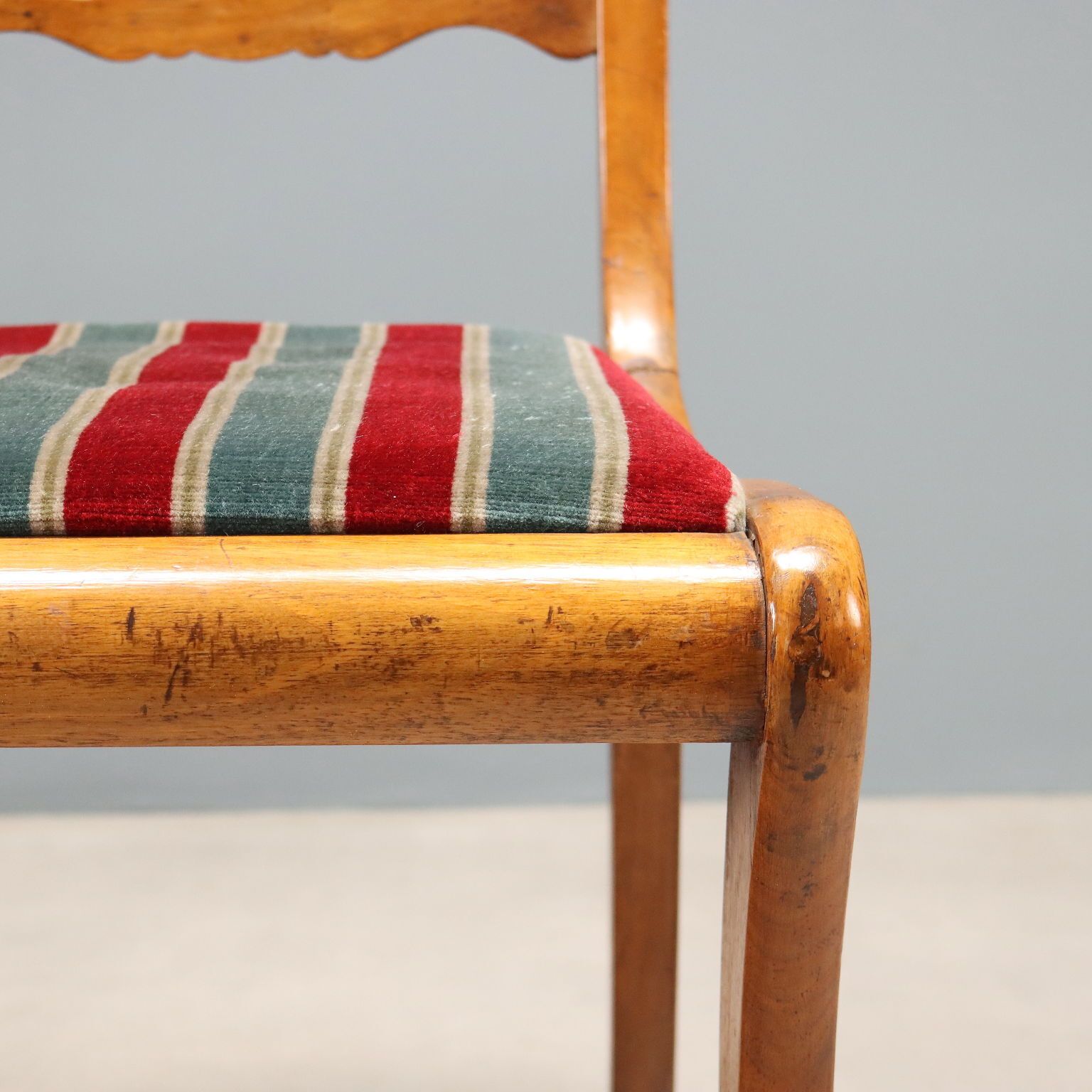 Antique Chairs Walnut Fabric Padding Italy Mid XIX Century photo vinterior