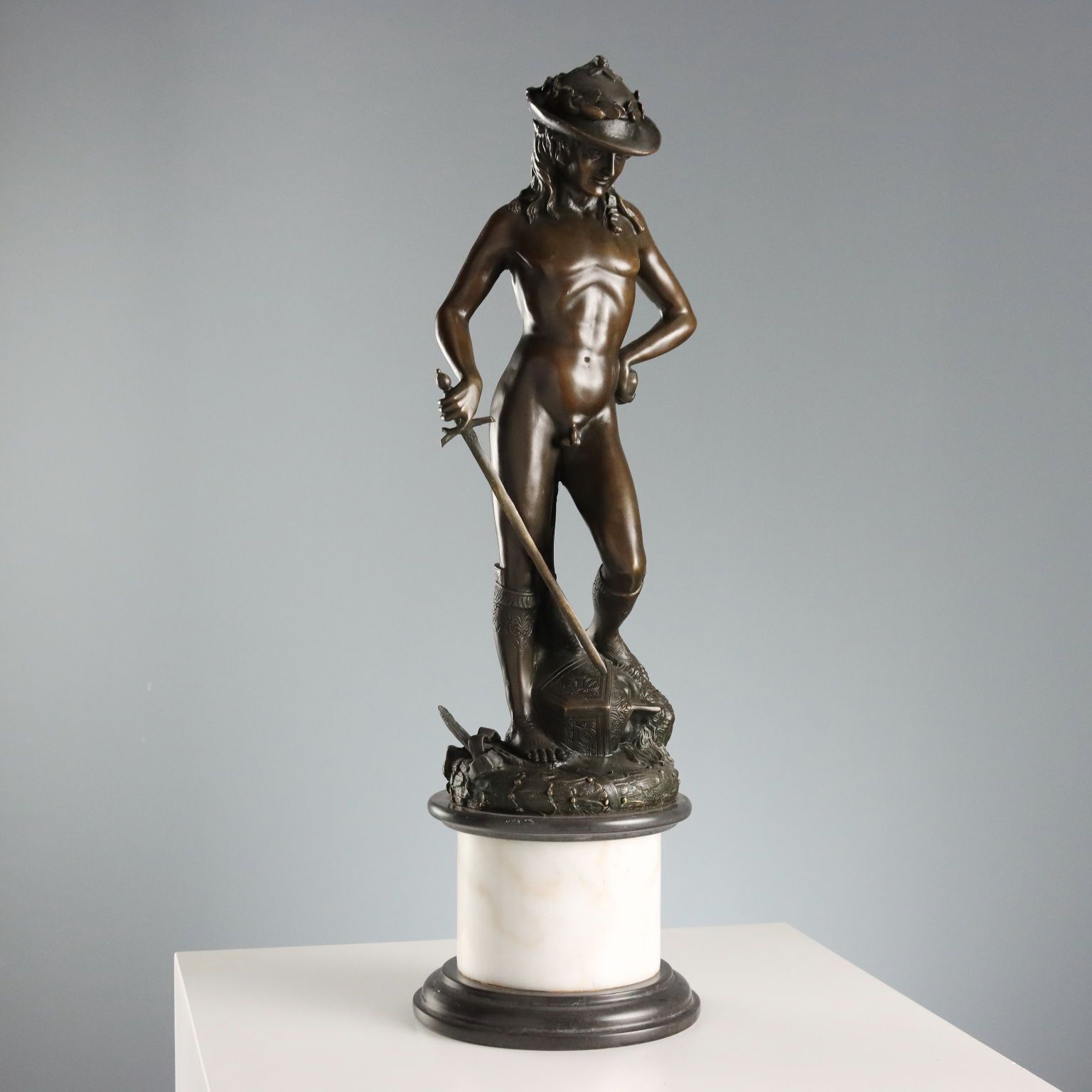 Sculpture en bronze d'époque, copie du David de Donatello, Italie, XXe siècle