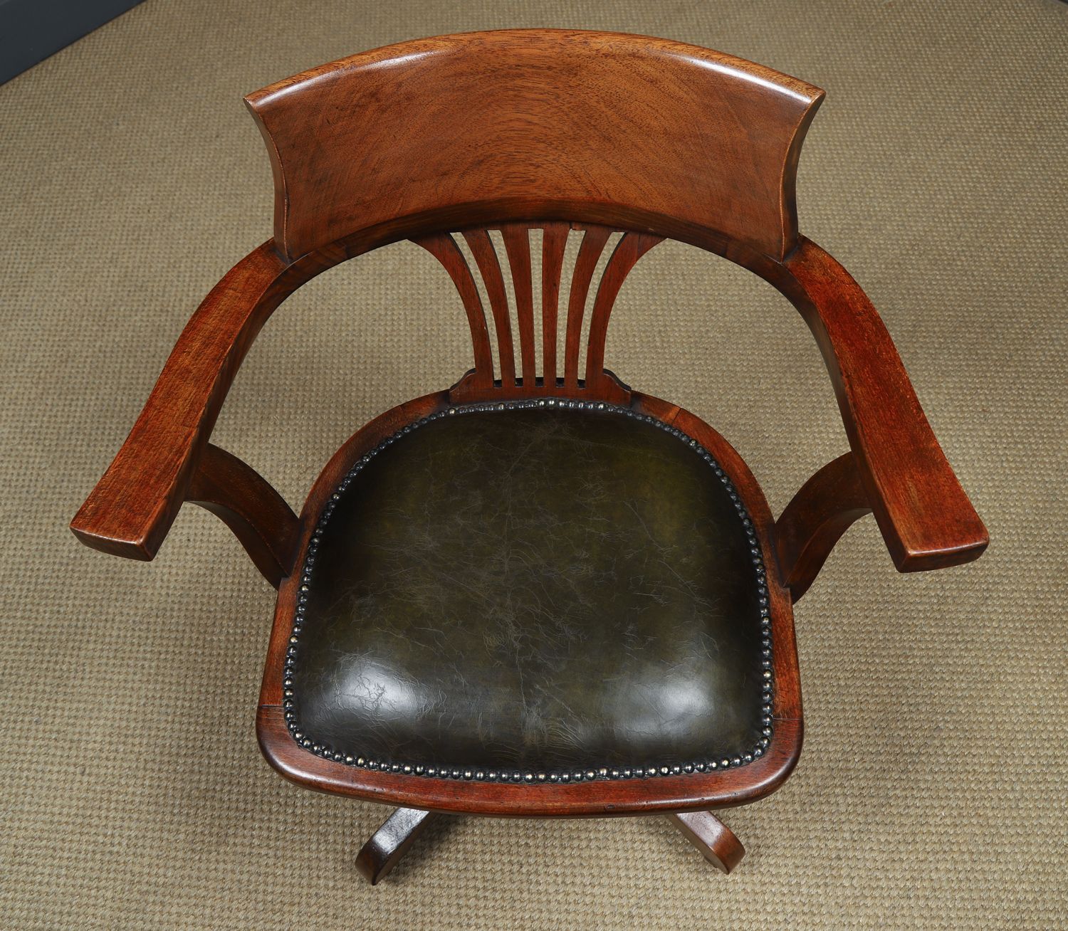 photo vinterior English Edwardian Beech & Green Leather Revolving Office Desk Arm Chair (Circa 1910)
