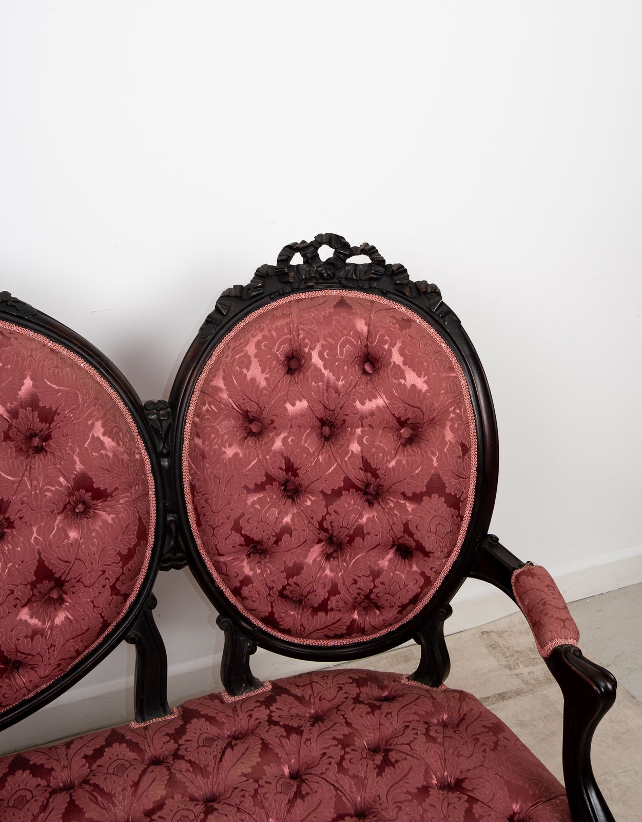 photo furniture Victorian Mahogany Three Piece Salon Suite With Deep Buttoned Upholstery C.1880