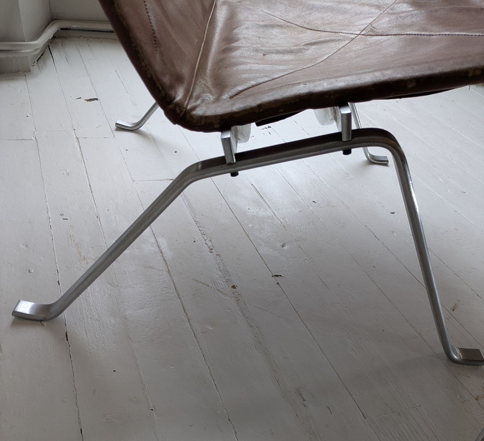 Pair Of Poul Kjaerholm Pk22 Ekc Chairs In Cognac Leather, For Restoration photo furniture