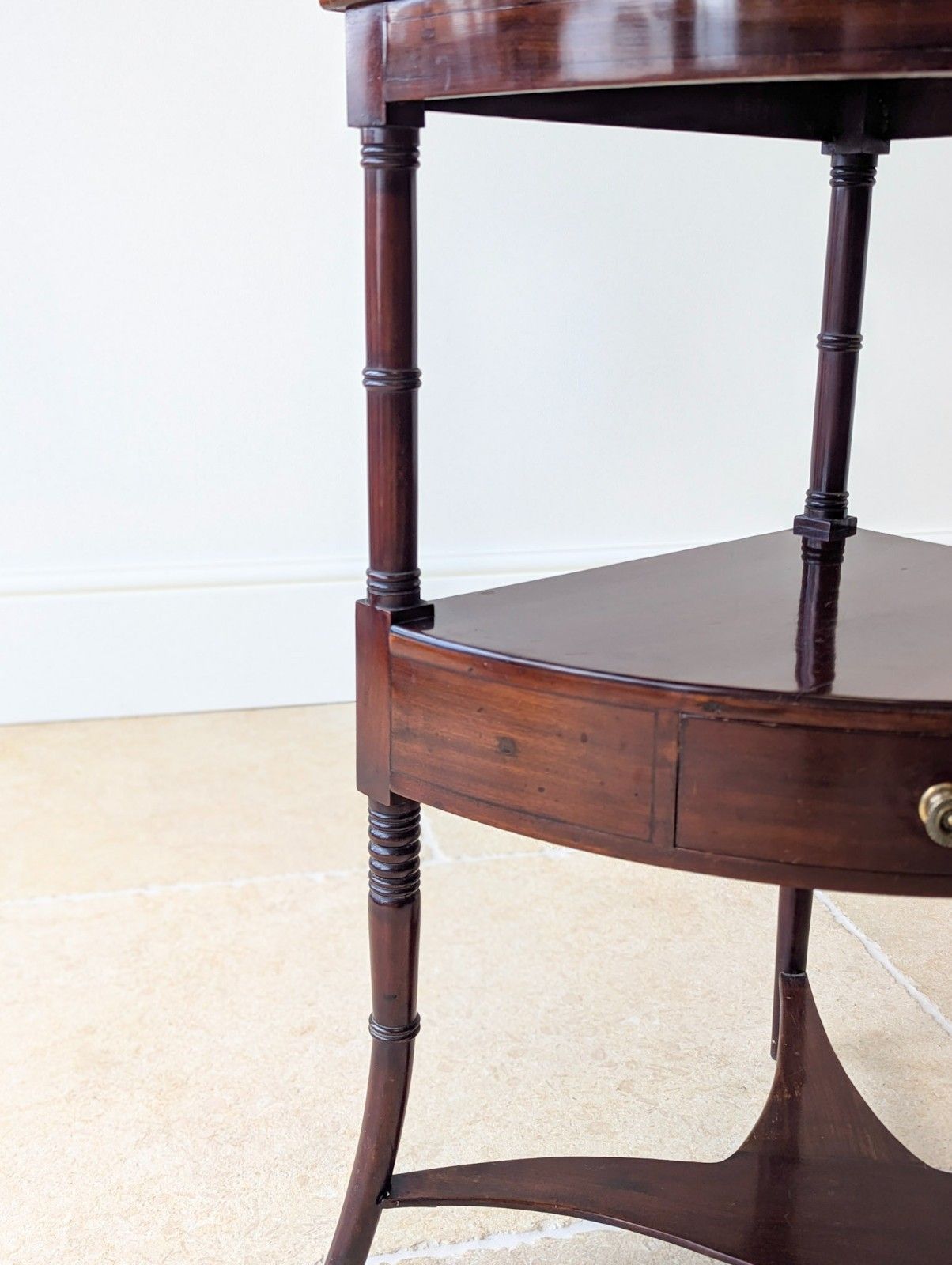 photo furniture Antique Regency Mahogany Tiered Corner Stand C.1820