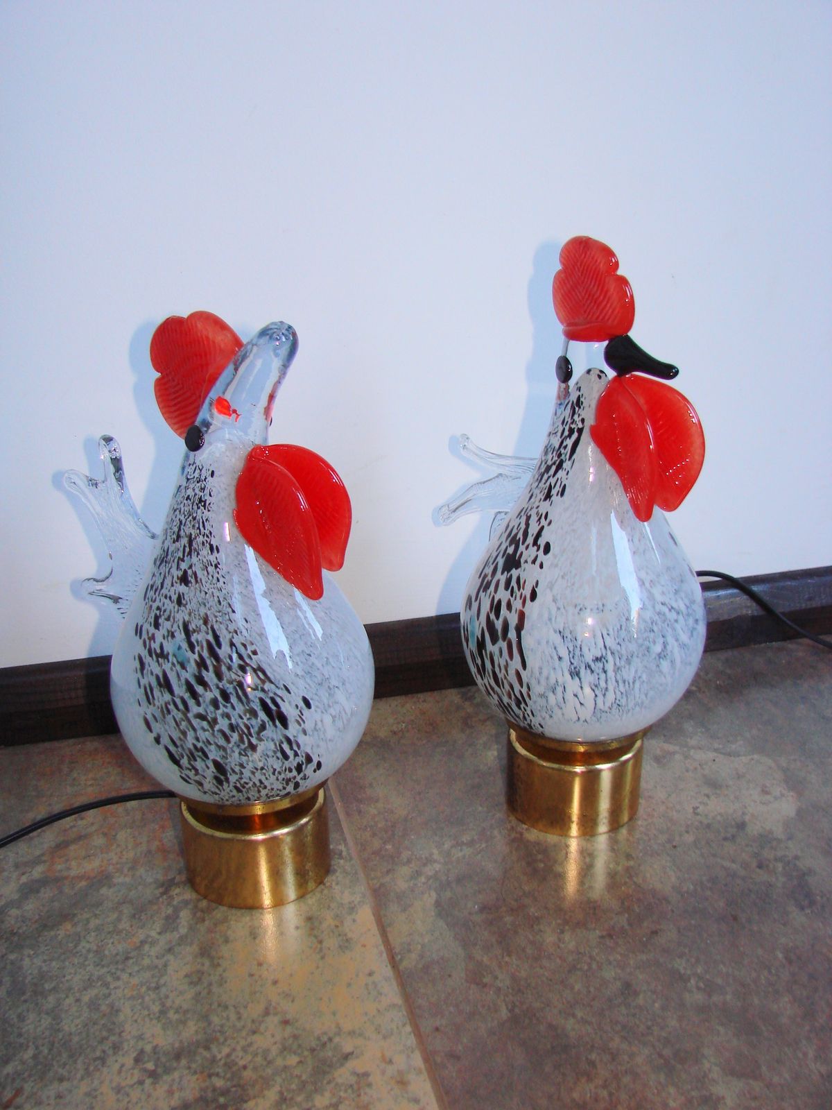 Vintage Haan  En Kiplampjes: Artistiek Glas Uit De Jaren 1980 photo vintage