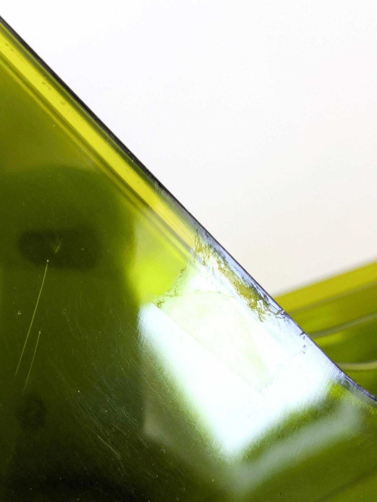 photo vinterior Vintage groene plexiglazen LP-platenrek – Space Age / Mid-Century – tafelmodel of wandmontage