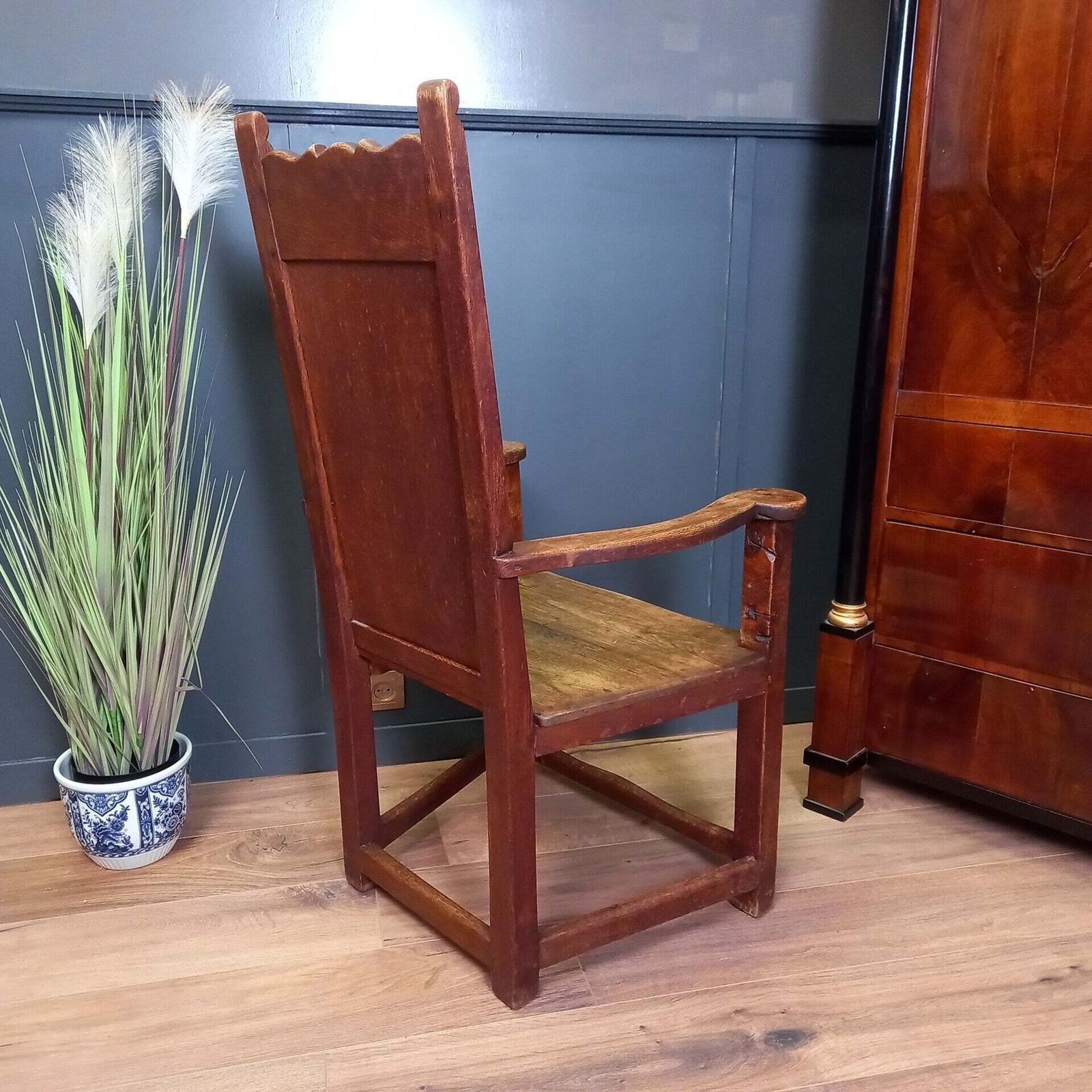 Wainscott Chair, 1700s photo 410.0