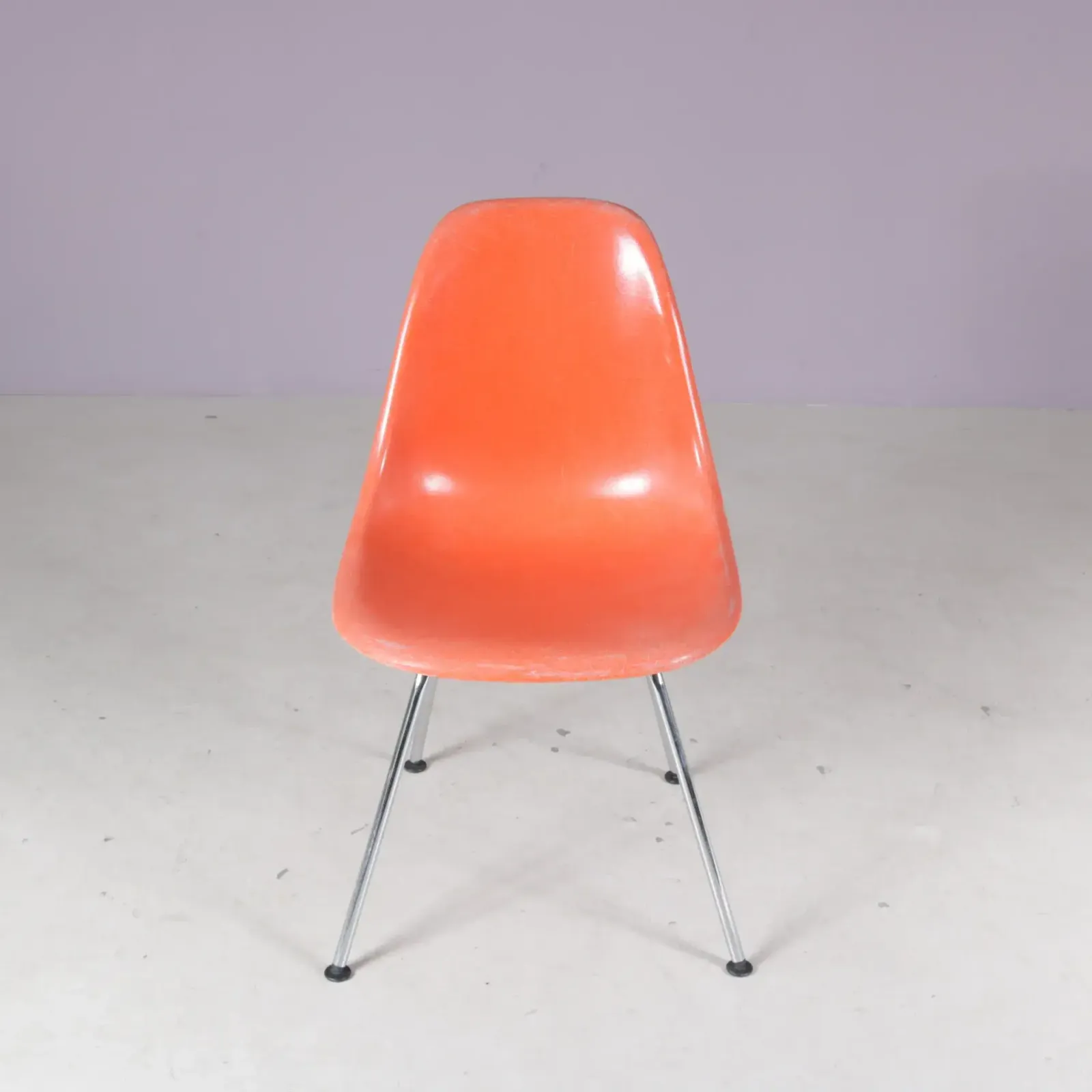 1960s Dining Chairs In Orange Fiberglass / Charles & Ray Eames / Herman Miller, USA photo vintage