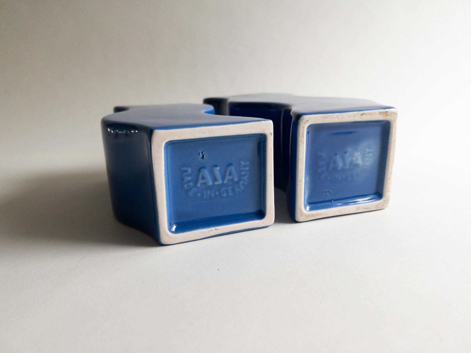 99.0 Asa Selection Blue Wavy Vases, Duits postmodern keramiek, set van twee photo
