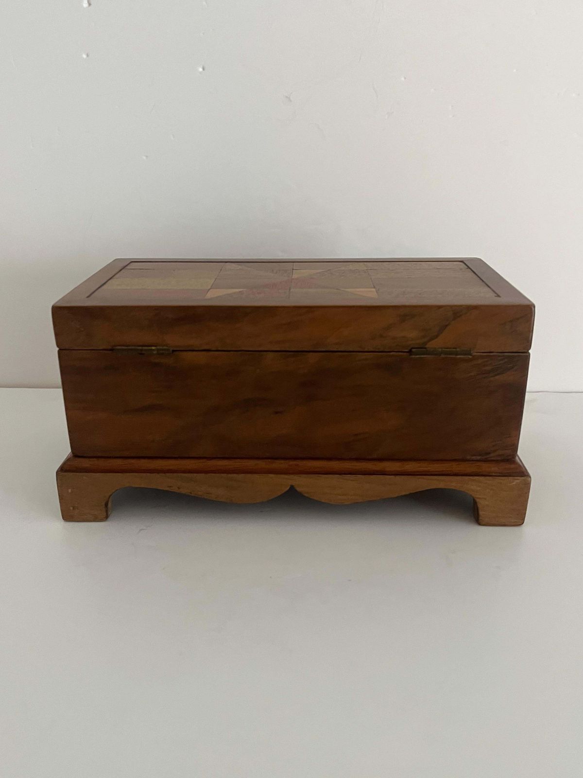 Art Deco Jewelry Box With Marquetry Top And Oval Mirror, Circa 1925 photo 380.0
