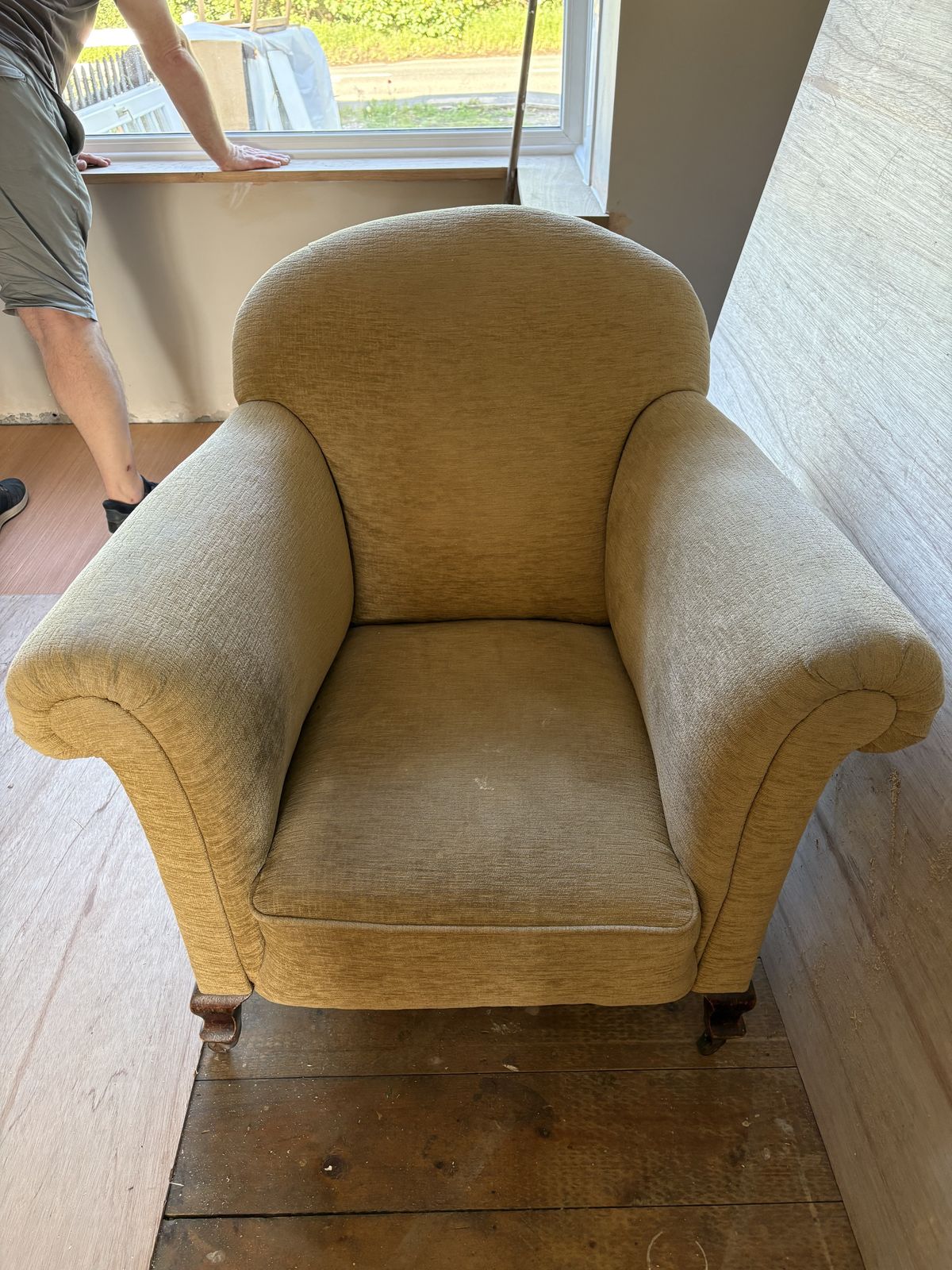 1920’s Artdeco Drop End Sofa And Matching Armchairs photo furniture