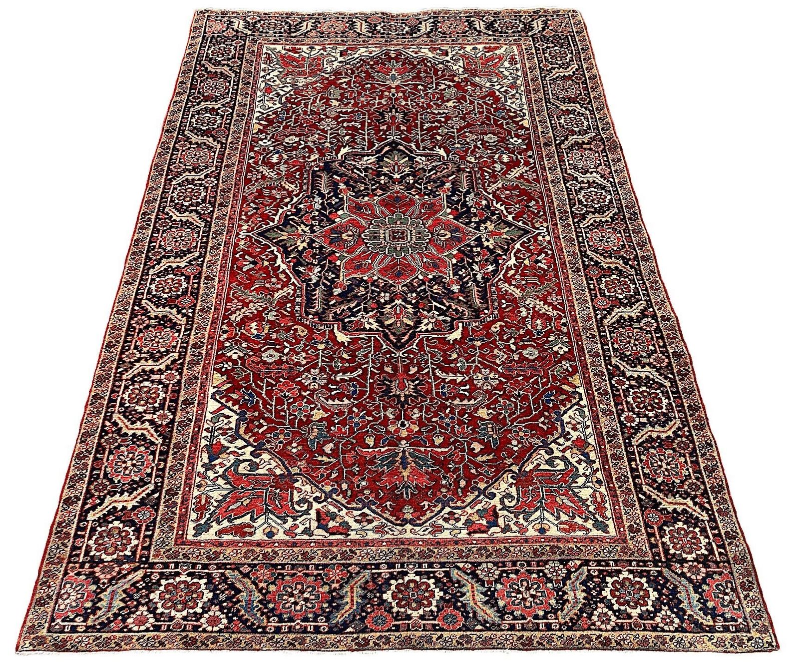 Antiek Heriz tapijt 3,58 m x 2,27 m photo furniture