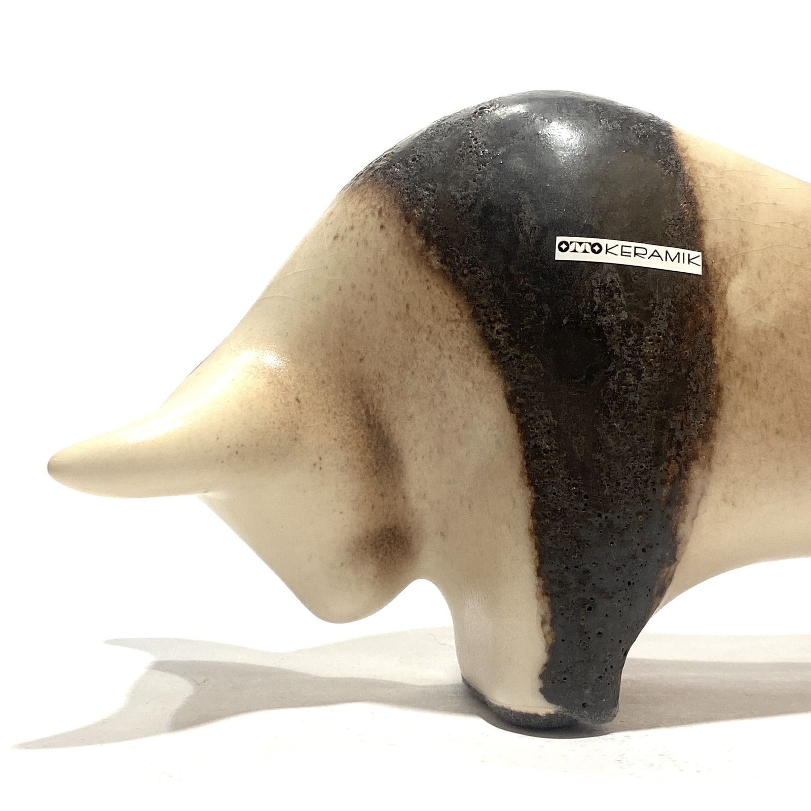 Otto Keramik stier in natuurlijke fat lava glazuur, West German Pottery stijl sculptuur photo Kunst