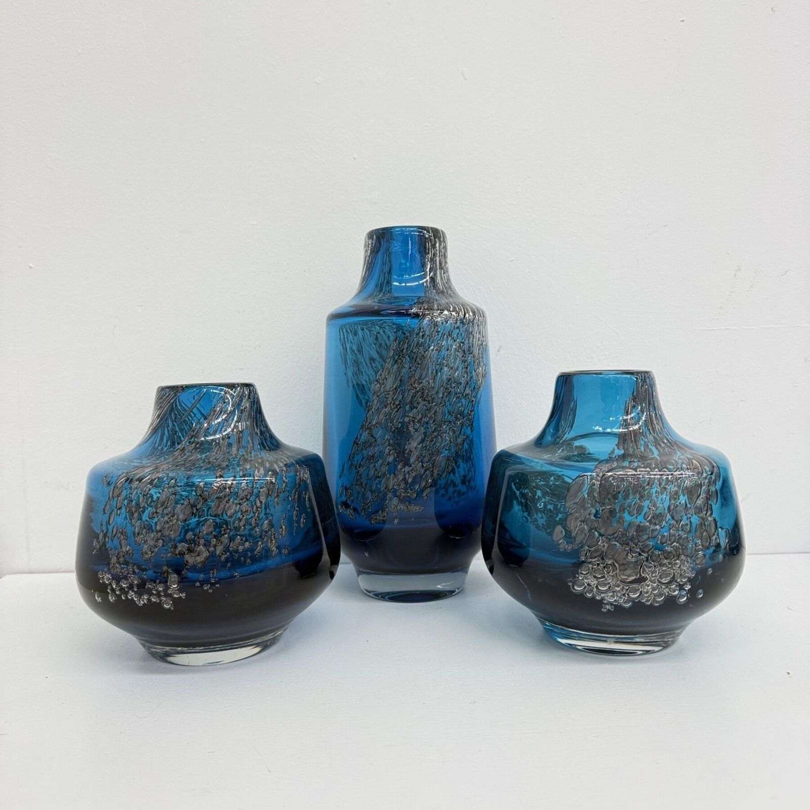 Set Of 6 Schot Wiesel Glass Vases Bavarian Glass Art ‘Florida’ By Heinrich Löffelhardt Blue Bubbles 1970s Germany photo for sale