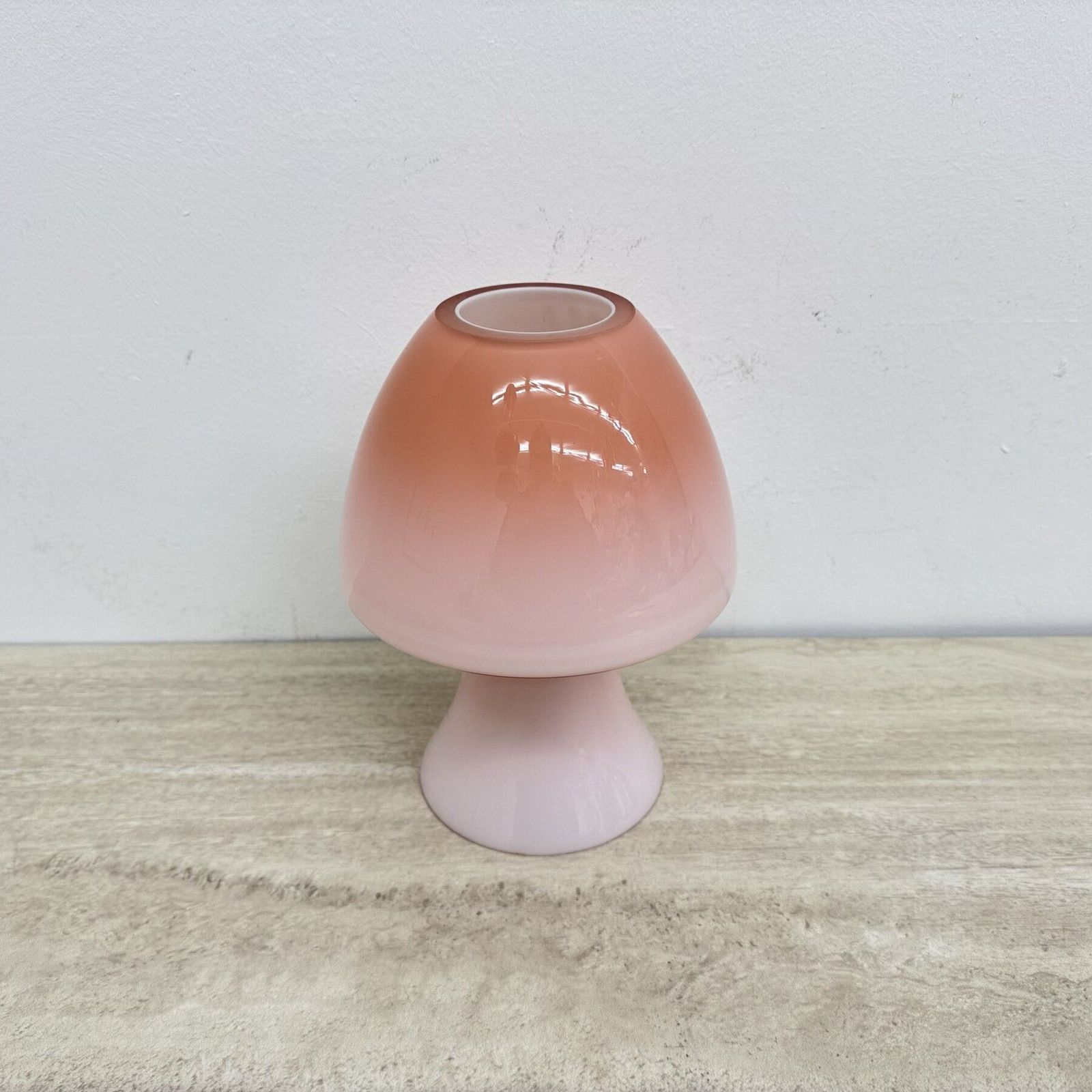 photo vinterior Peil & Putzer roze glazen paddenstoellamp, jaren 1970