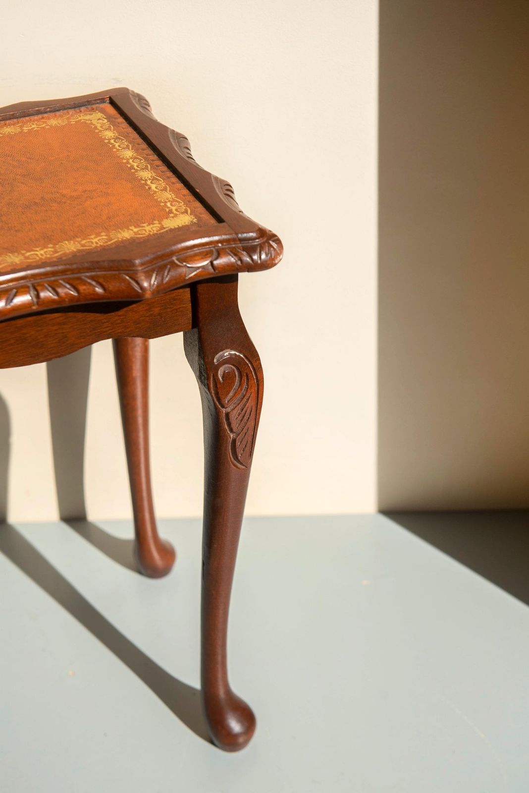 Antique Oak Side Table   Leather Top   Edwardian Lamp Stand   Carved Oak Accent Furniture photo for sale