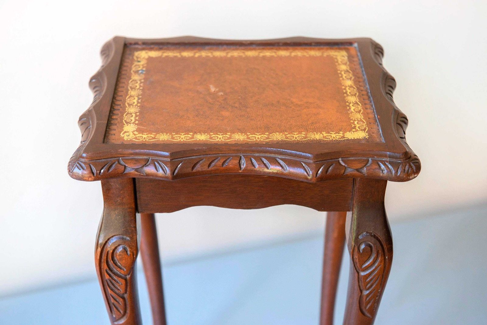 Antique Oak Side Table   Leather Top   Edwardian Lamp Stand   Carved Oak Accent Furniture photo vintage