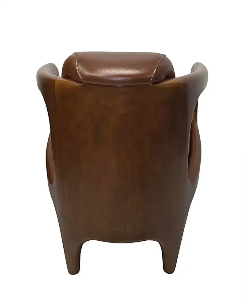 photo furniture Fraaie Mid-Century Design Fauteuil in Walnoot en Leer