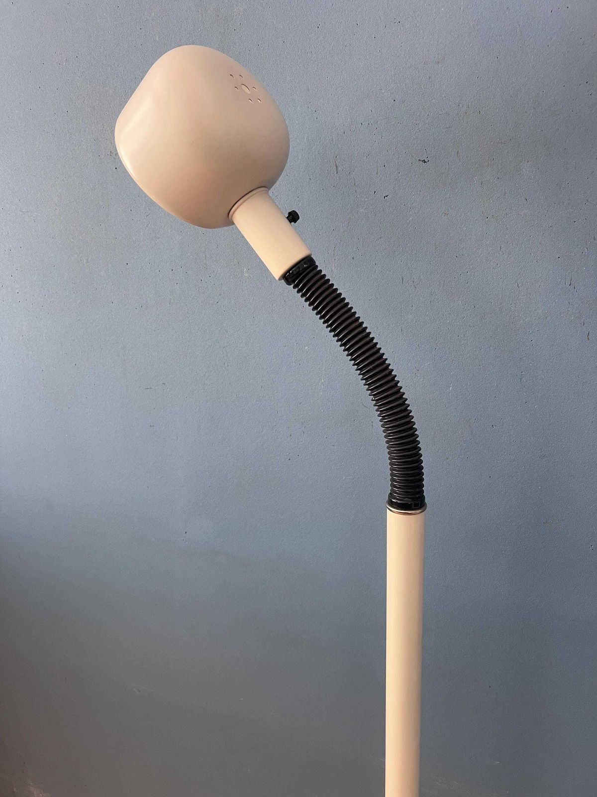 Mid-Century Space Age Gooseneck Cobra vloerlamp photo vintage