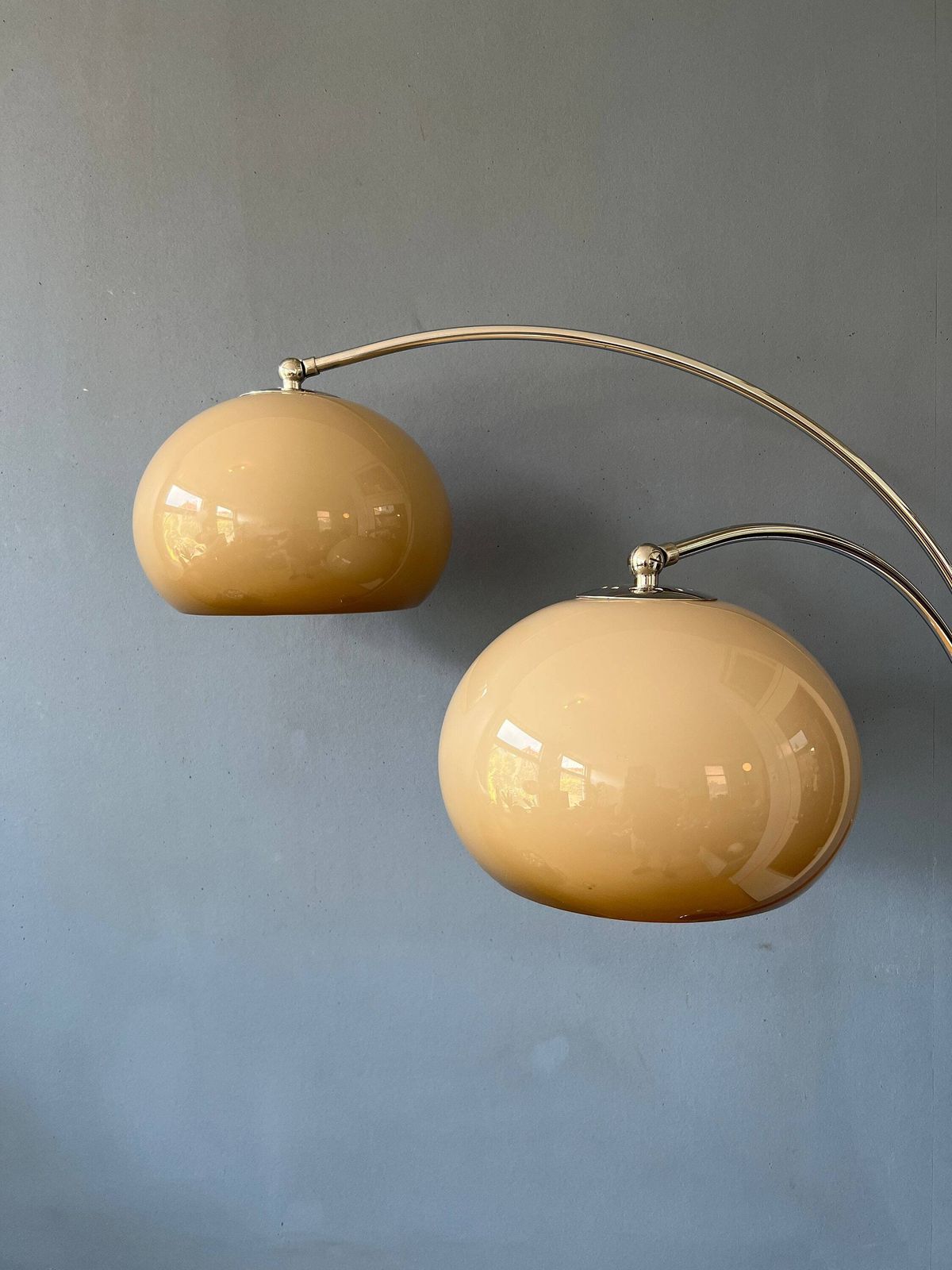 Mid-Century Dijkstra dubbele boog vloerlamp met paddenstoelkappen photo buy