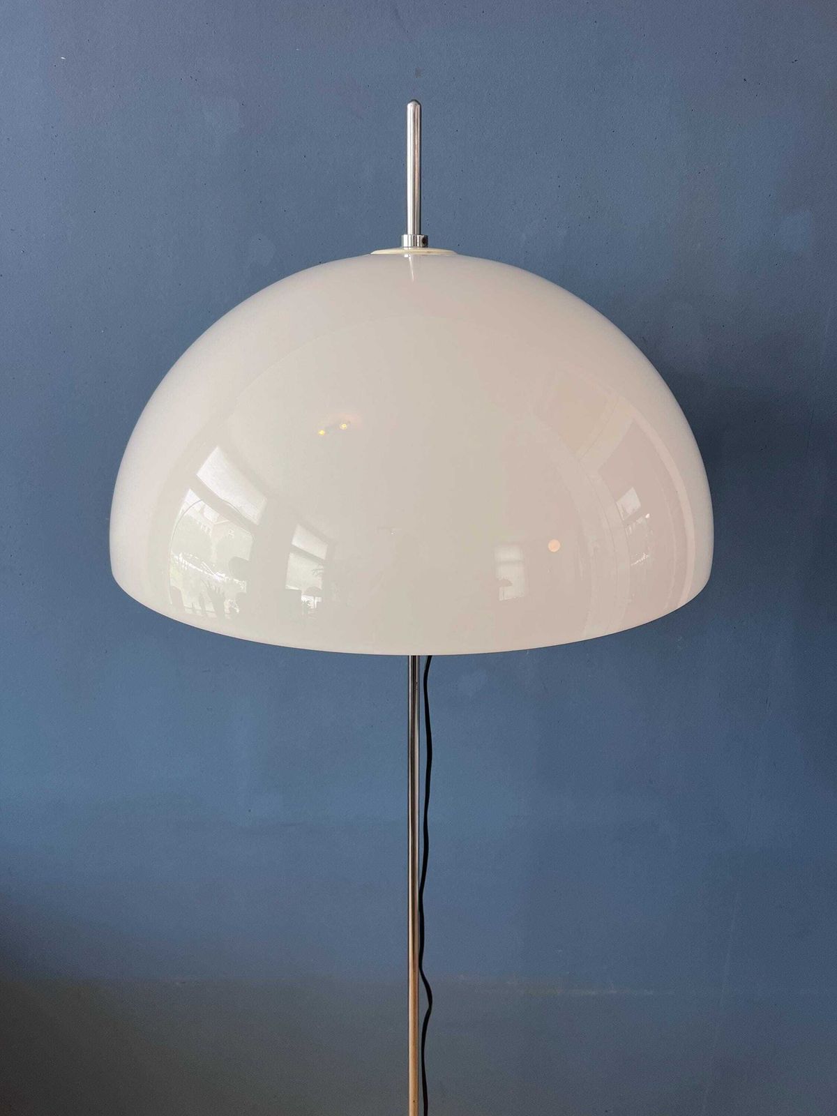 Vintage Gepo Space Age Mushroom Vloerlamp, Witte Acrylglazen Kap photo vintage
