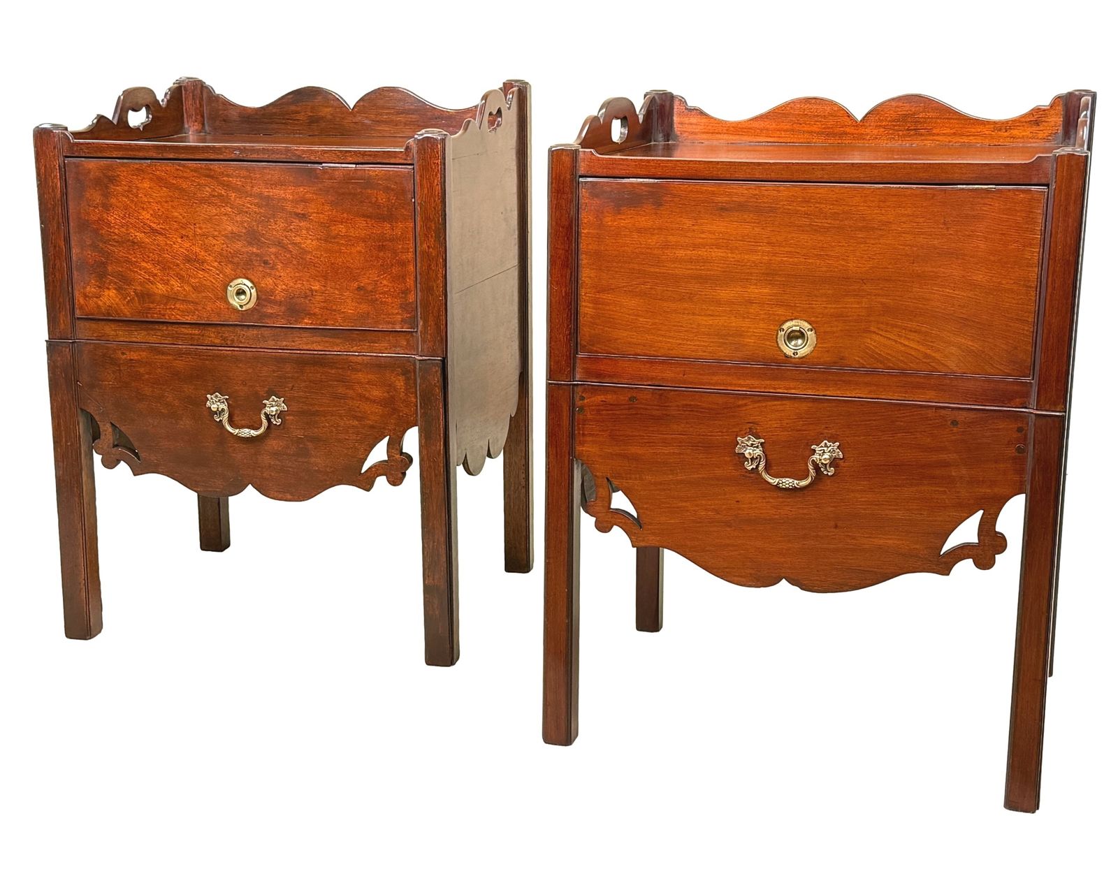 Georgian 18th Century Matched Pair Of Mahogany Bedside Night Tables (England, Circa 1760)