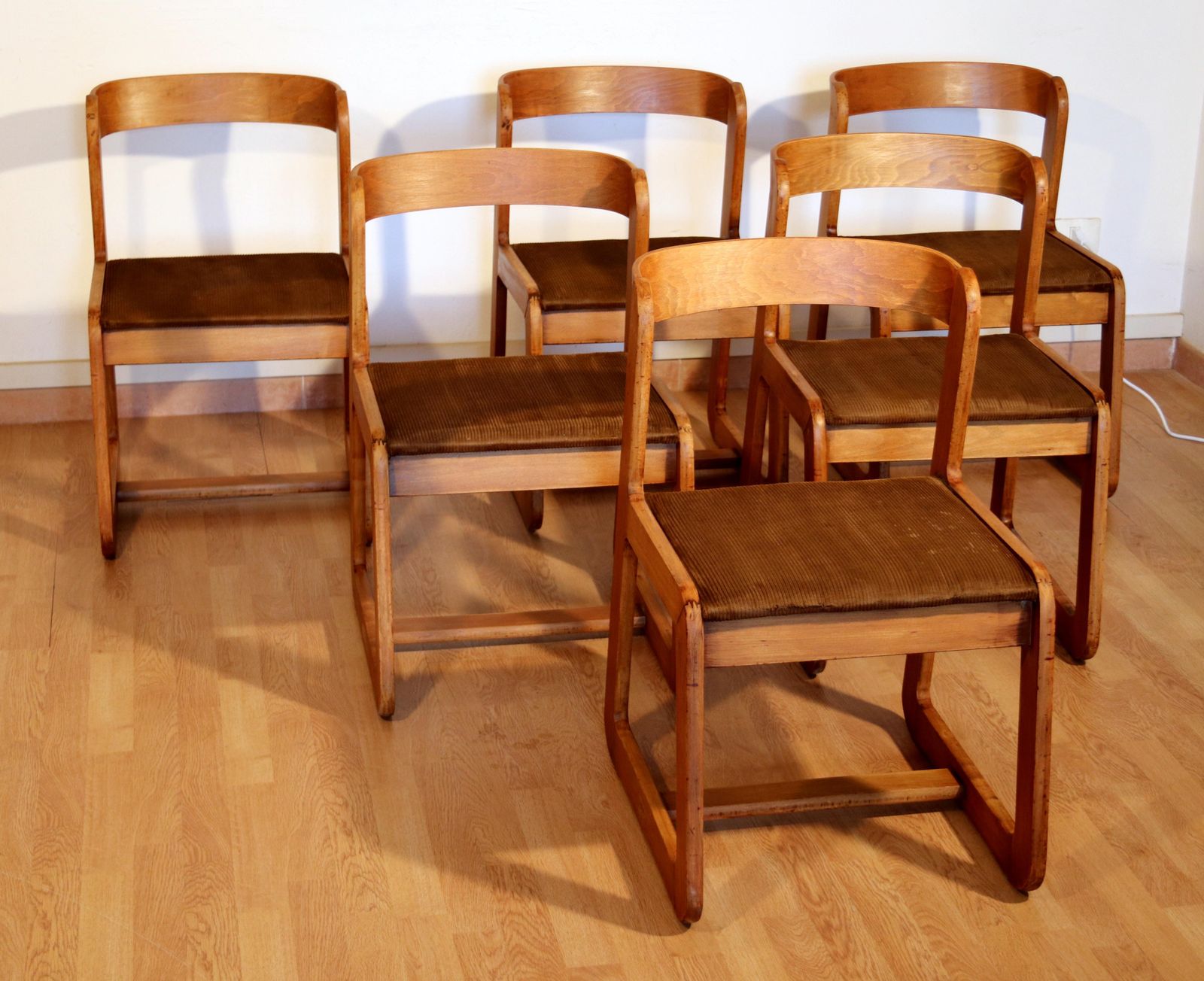 Set Van 6 Eetkamerstoelen Van Willy Rizzo Voor Mario Sabot In Bruine Velours Bekleding, Italië, Jaren 1970 photo for sale