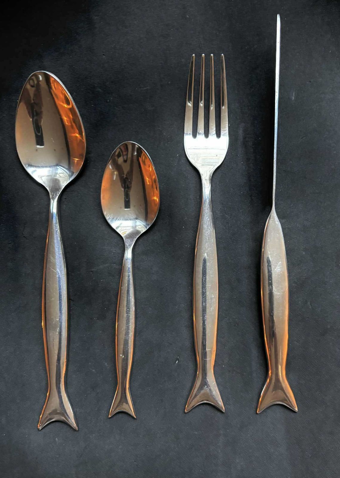 French Fish Tail Flatware Set: Stainless Steel Cutlery, Modern Decor (24 Piece) photo for sale