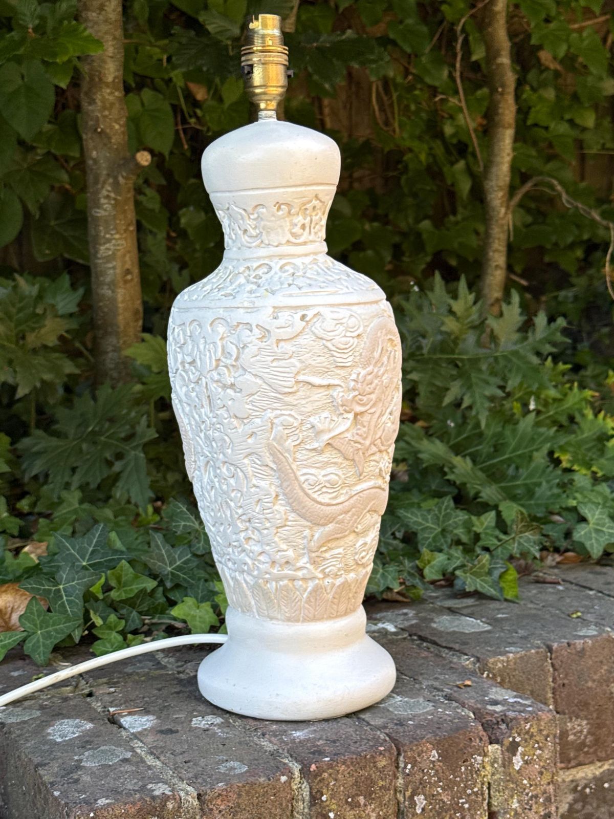 photo vintage Large Vintage Oriental Dragon Relief Table Lamp Chalk Painted Statement Piece   Working And Tested 46cm Tall
