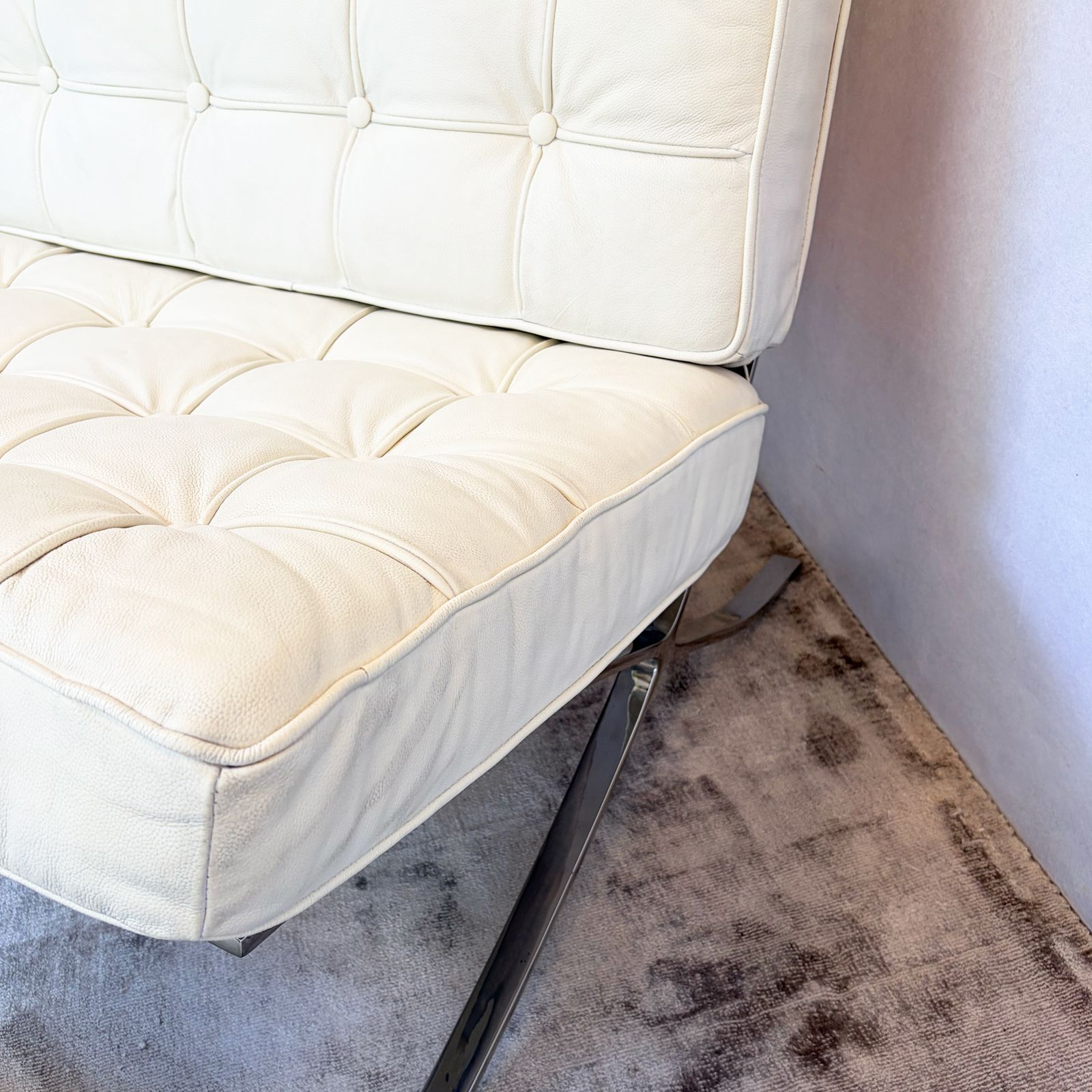 Barcelona Chair & Stool, White Leather photo 625.0