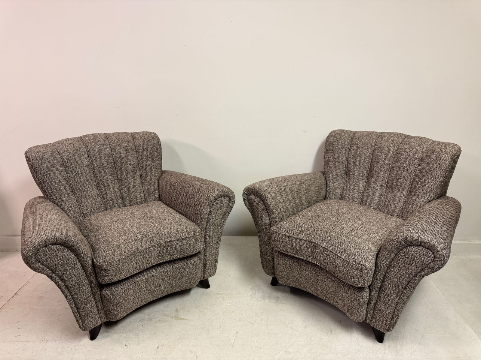 photo furniture Pair Of Large 1940s Italain Armchairs Attributed To Guglielmo Ulrich