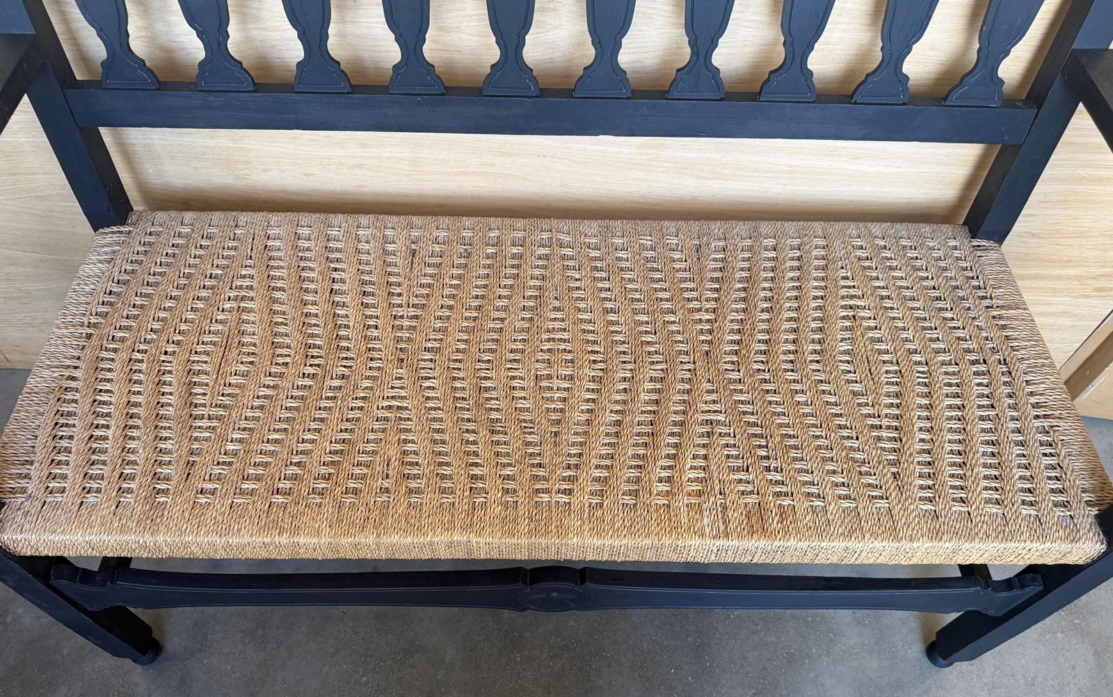 photo furniture Spanish Wooden Bench With Arms And Handwoven Seat