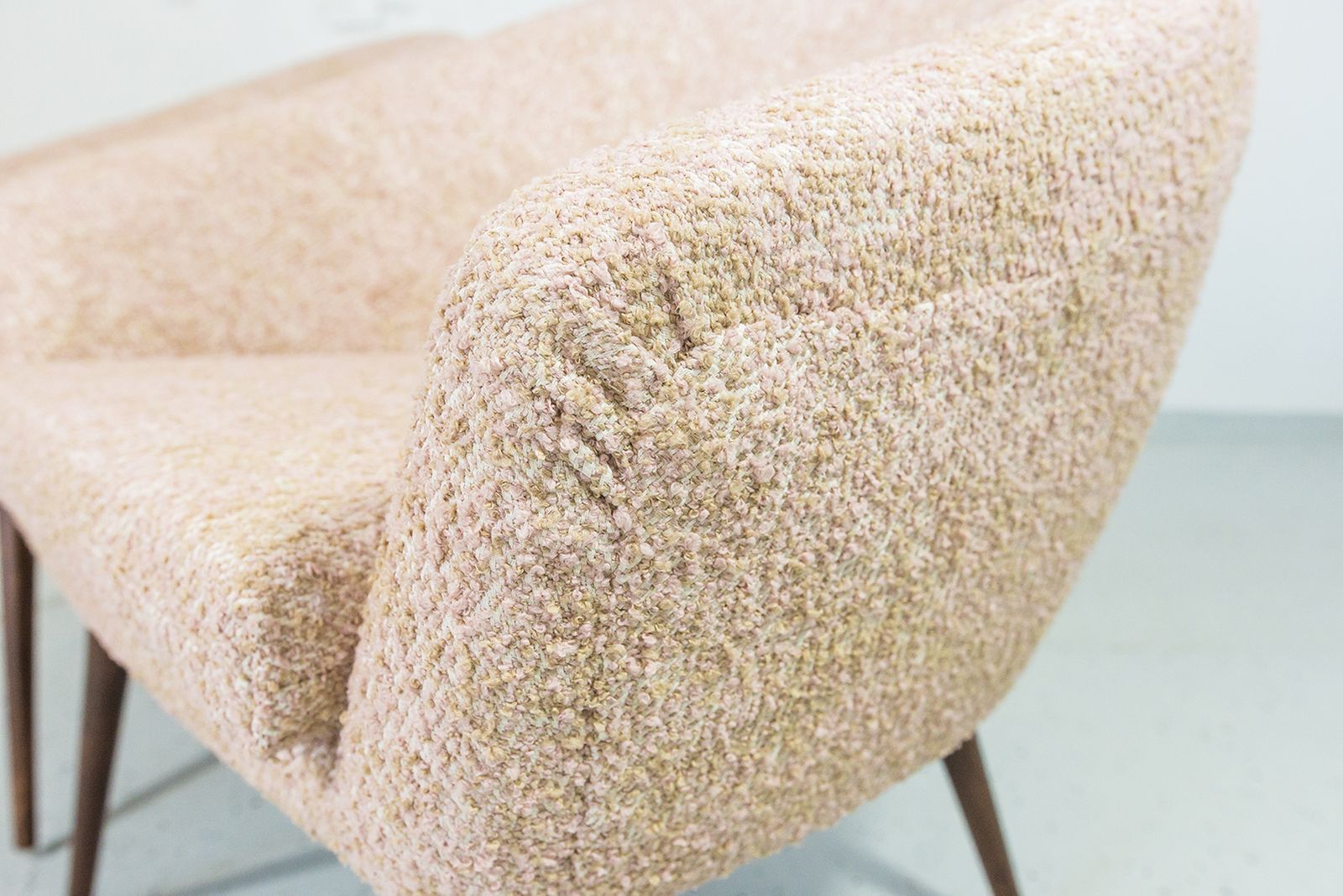 photo for sale Vintage Roze Fauteuils Met Schelpvormige Rugleuning Van Lfm, Polen, Jaren 1970, Set Van 2
