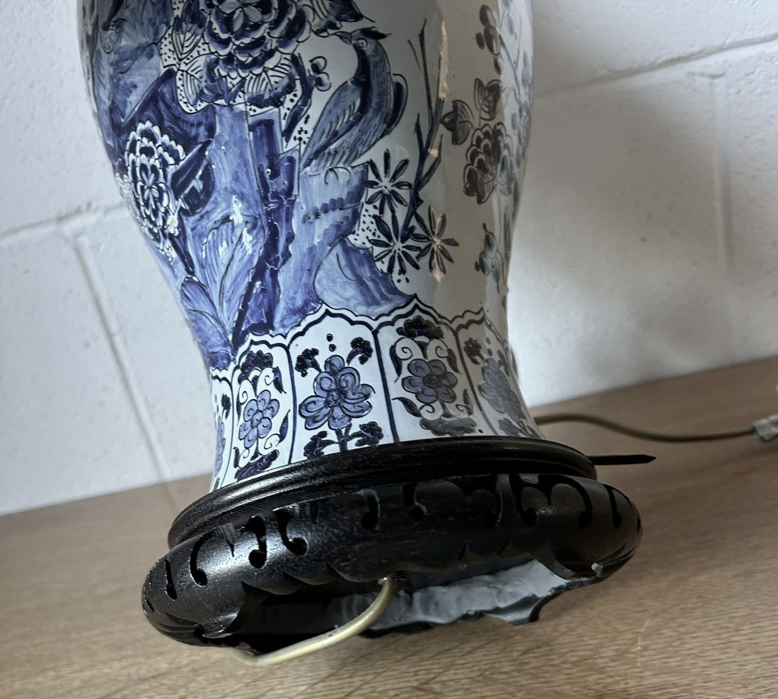 photo buy Chinese Oriental Vintage Hand Painted Lamp Hand Painted Blue & White Lamp
