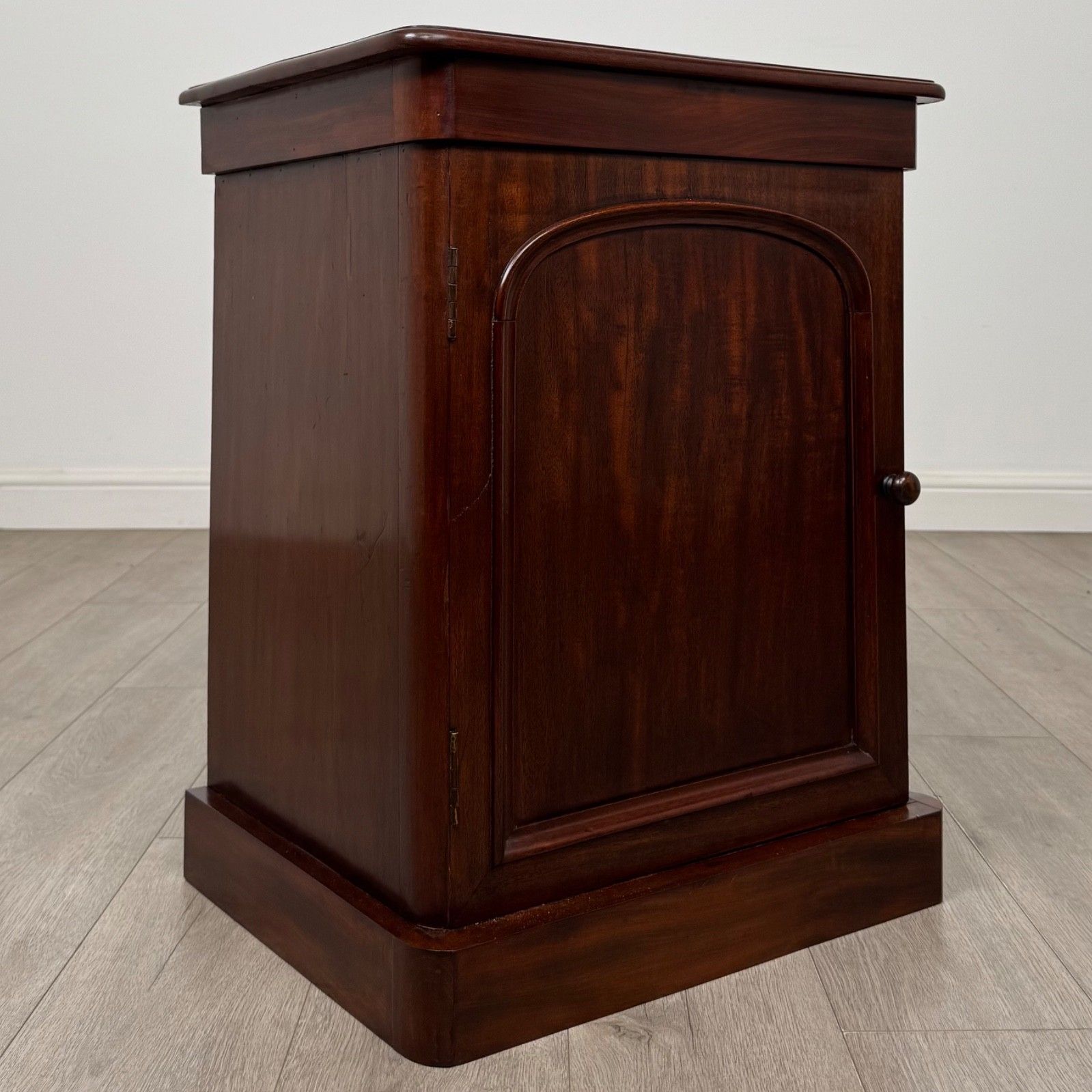 photo for sale Antique 19th Century Victorian Pair Of Bedside Cabinets ( Af 5892 )