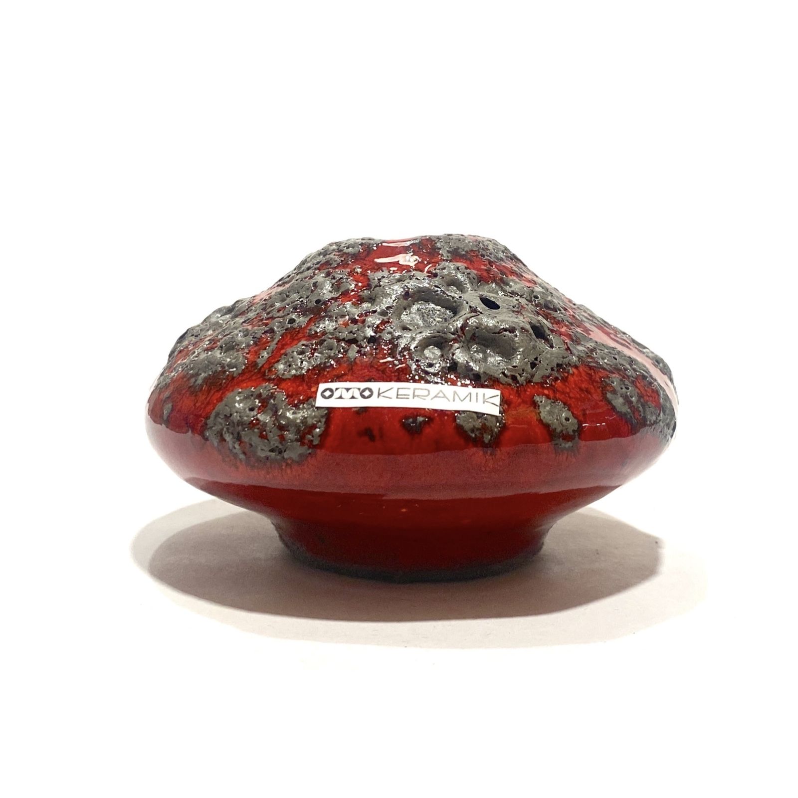 Otto Keramik 203 Vaas in Rood Fat Lava (11 cm dia), West-Duits Aardewerk Glazuur
