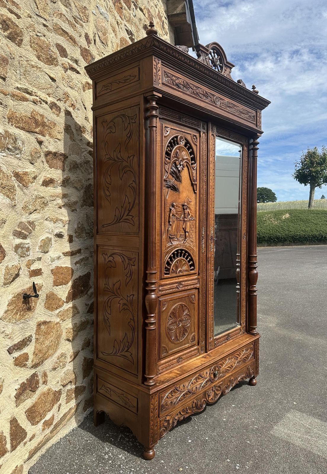 Antique French Breton Carved Bedroom Suite photo vinterior