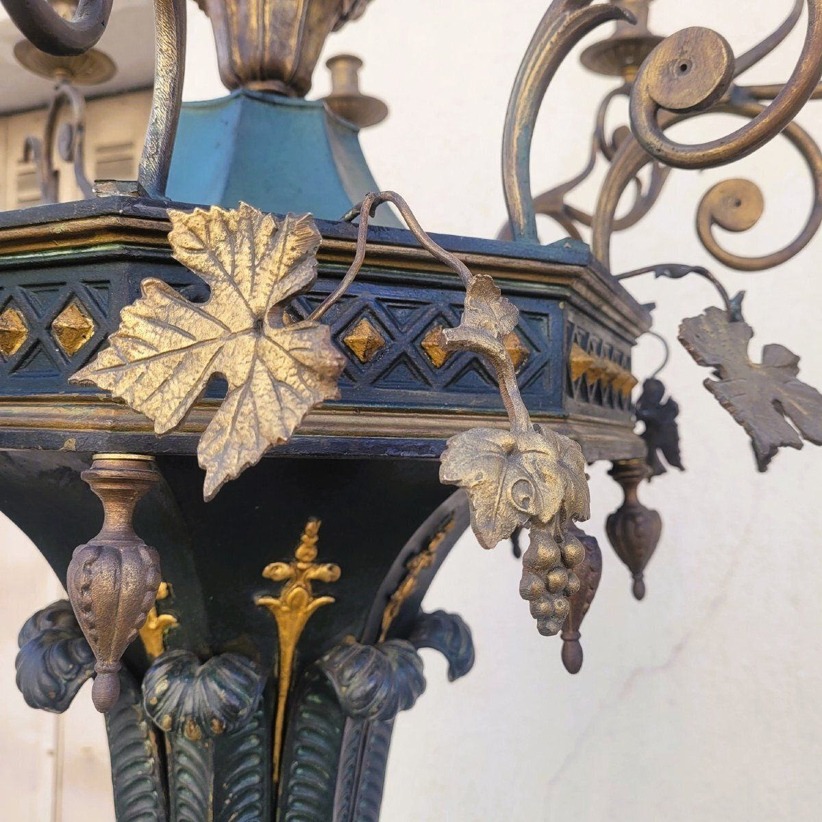 Grand chandelier H 257 cm, de style gothique, début du XIXe siècle photo buy