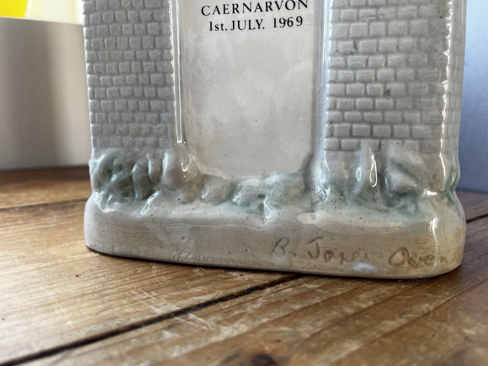 photo furniture 1969 Prince Of Wales Investiture Charles Caernarfon Castle Kings Gate Decanter