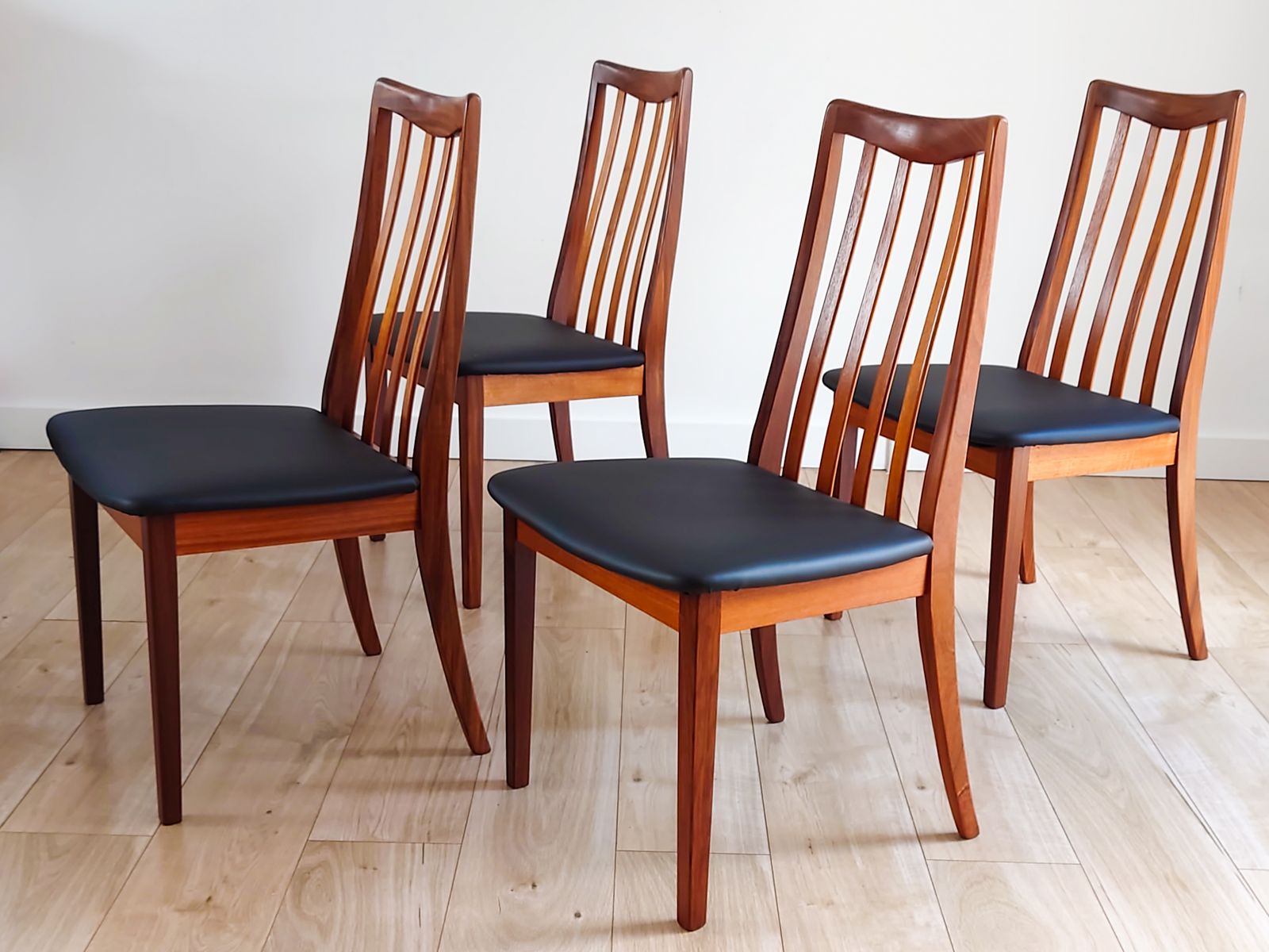 Mid Century Retro Set O 6 G Plan Dining Chairs photo 495.0