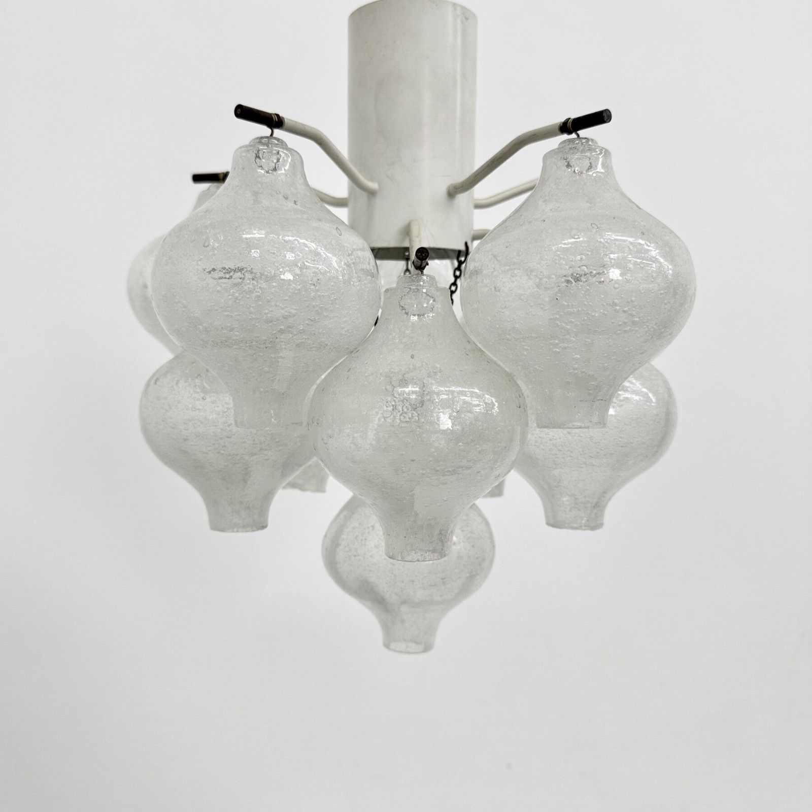 Mid-Century Tulipan glazen plafondlamp van Kalmar, Oostenrijk, ca. jaren 1960 photo vinterior