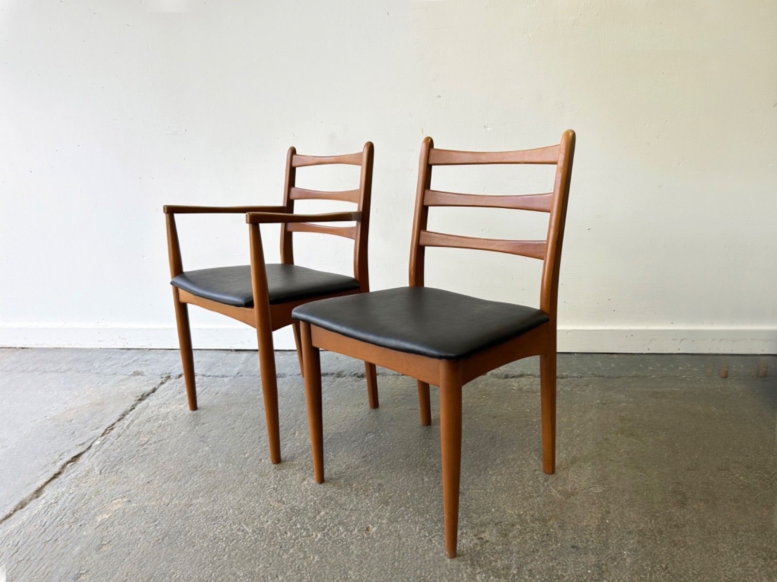 1960/70s Mid Century Set Of 6 Dining Chairs By Schreiber Furniture photo vinterior