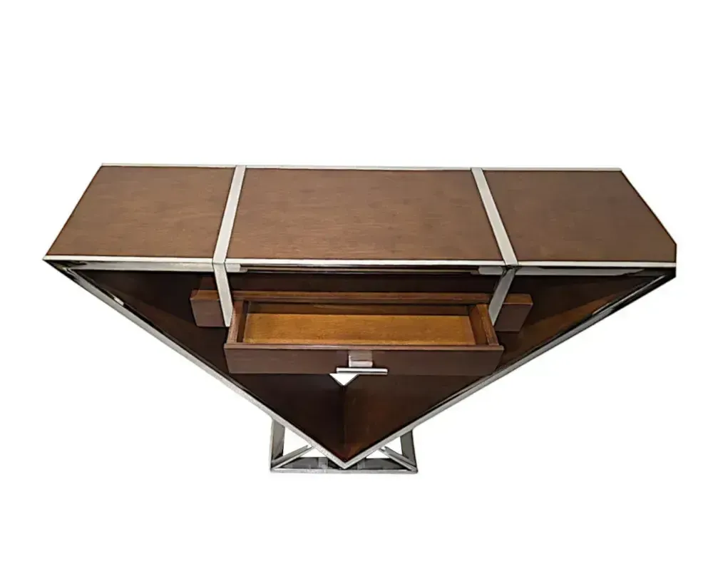 Art Deco Design Driehoekige Consoletafel in Walnoot en Chroom photo 1251.0
