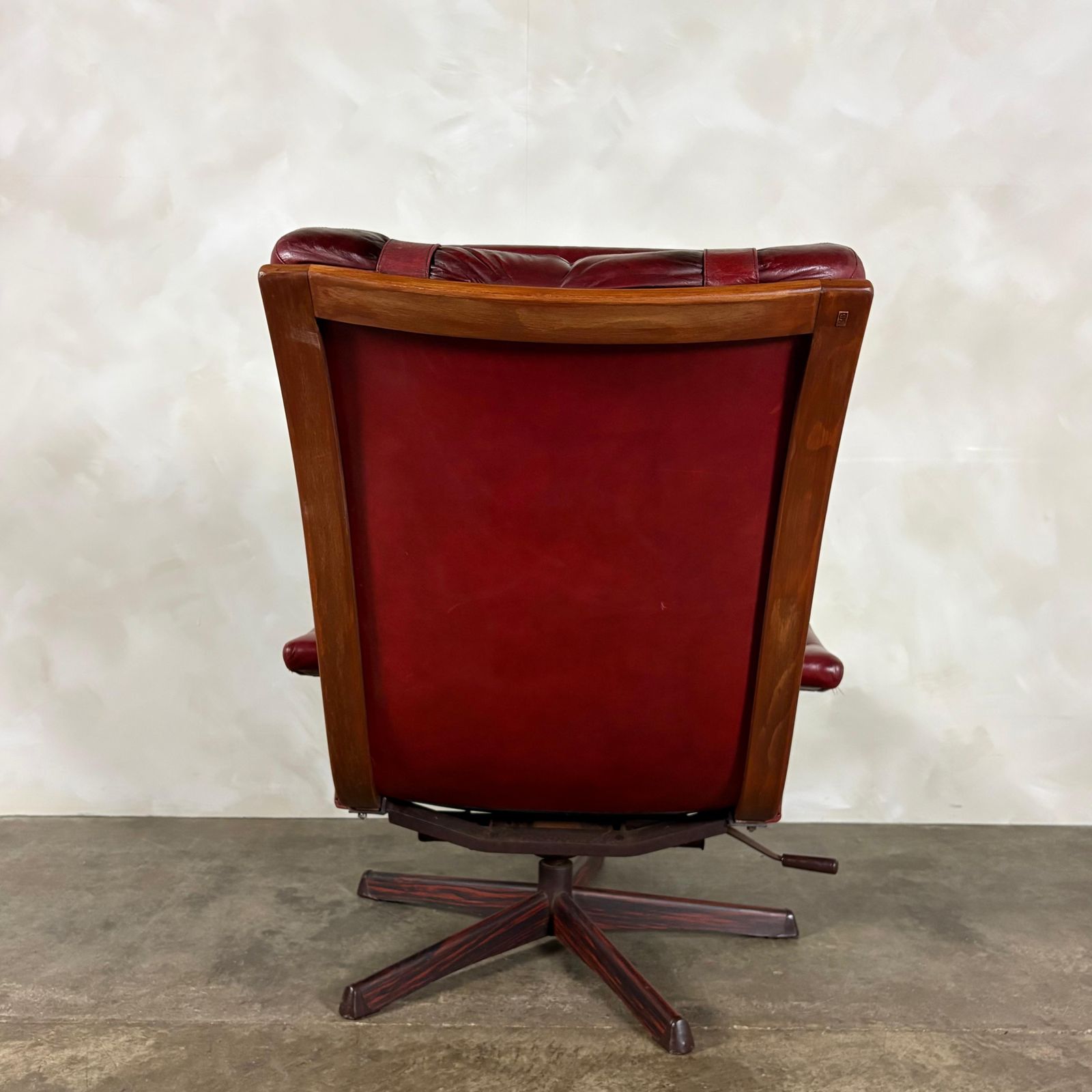 Göte Möbler Red Leather Swivel Armchair Swedish 1970s Mid Century Retro Mcm photo for sale