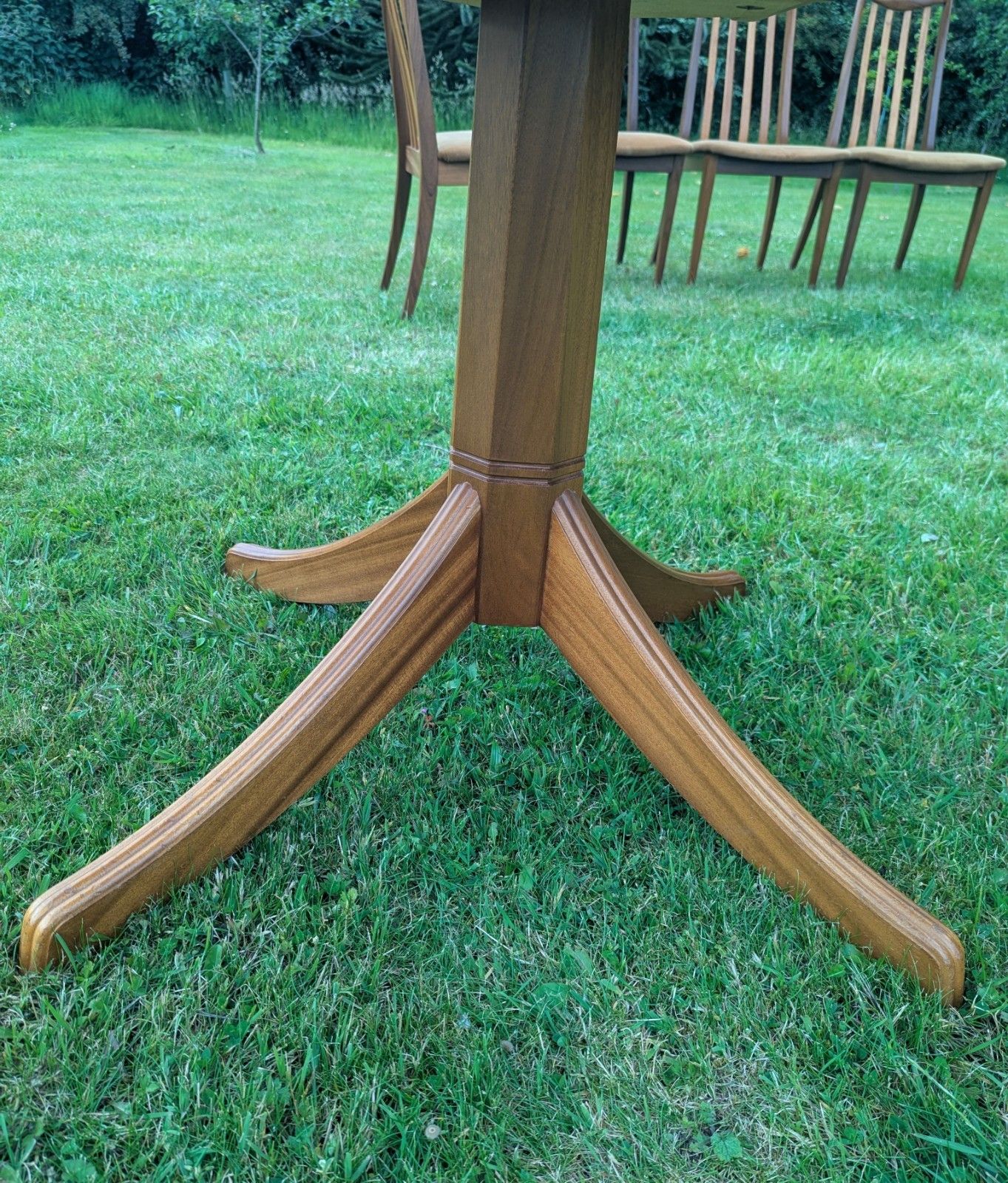 photo for sale Delivery Available Vintage William Lawrence Gplan Dining Table &4 Chairs 0348.