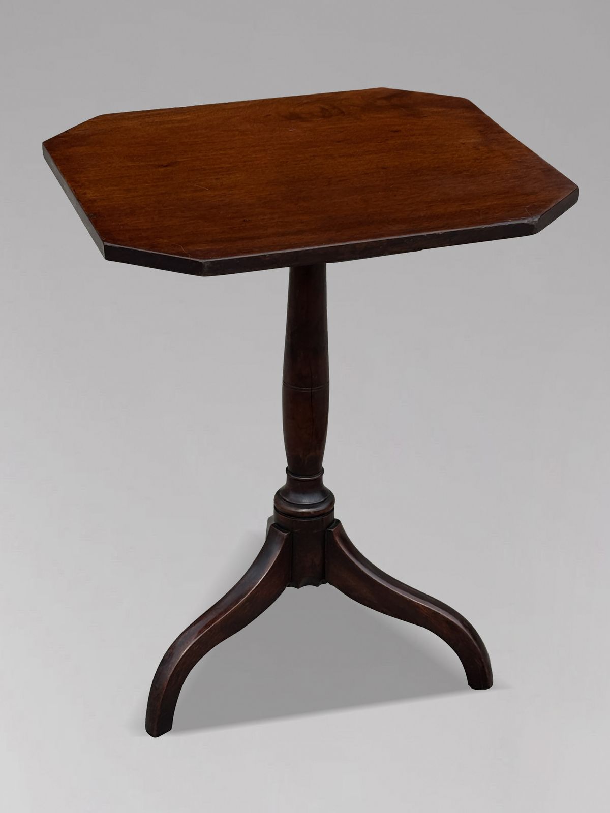 18th Century George III Period Octagonal Top Mahogany Tripod Table photo vinterior
