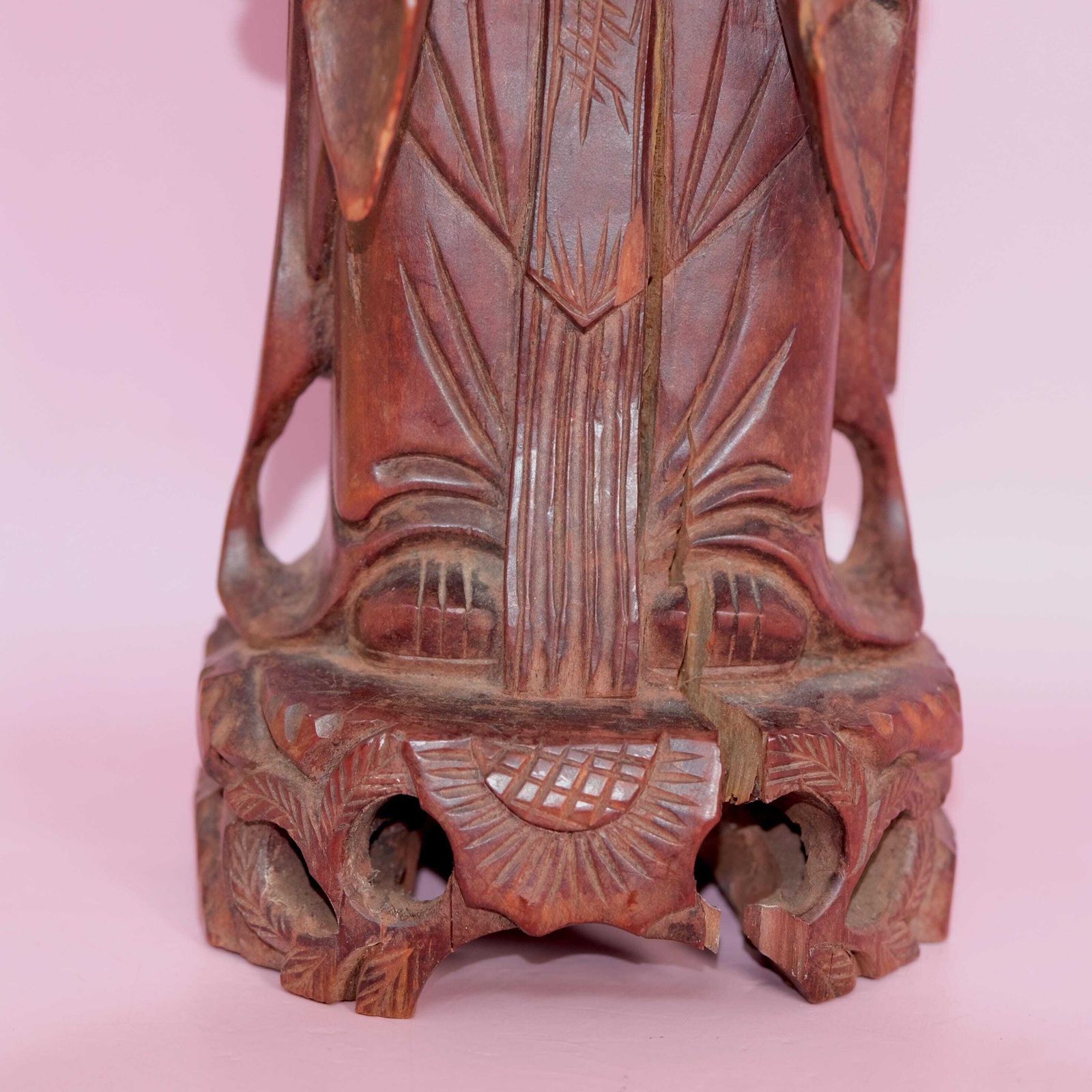 Vintage Chinese gesneden hardhouten Lu Xing figuur, ingelegde ogen, ambtenarenhoed, Feng Shui, Chinoiserie decoratie, Chinese godheid sculptuur photo for sale