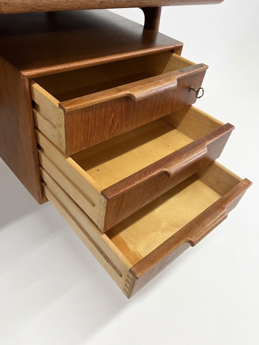 photo furniture Gunni Omann #75 Teak Executive Desk, 1960s.