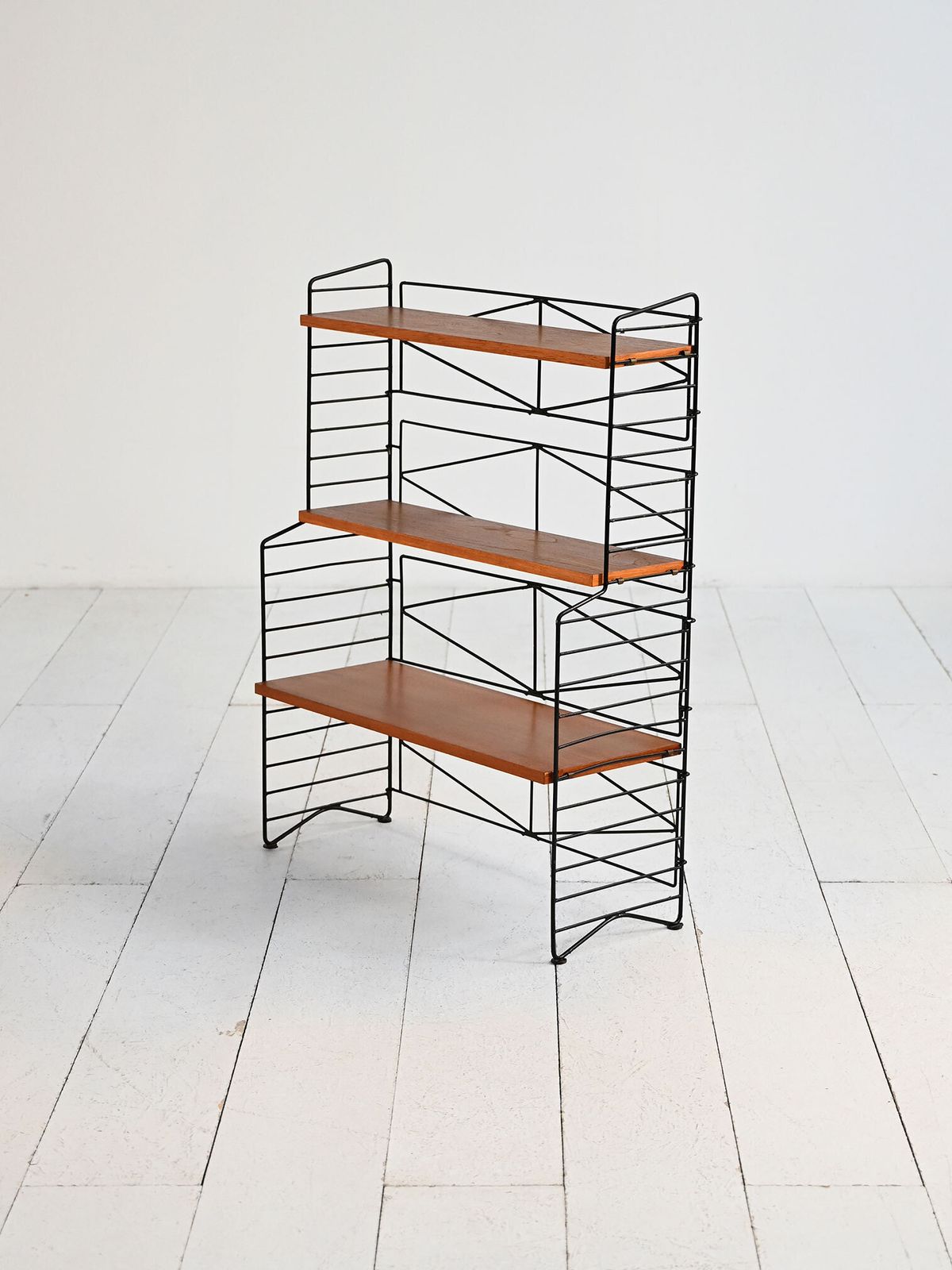 Scandinavisch modulair boekenkaststelsel "String"-stijl, jaren 1950–60 photo furniture