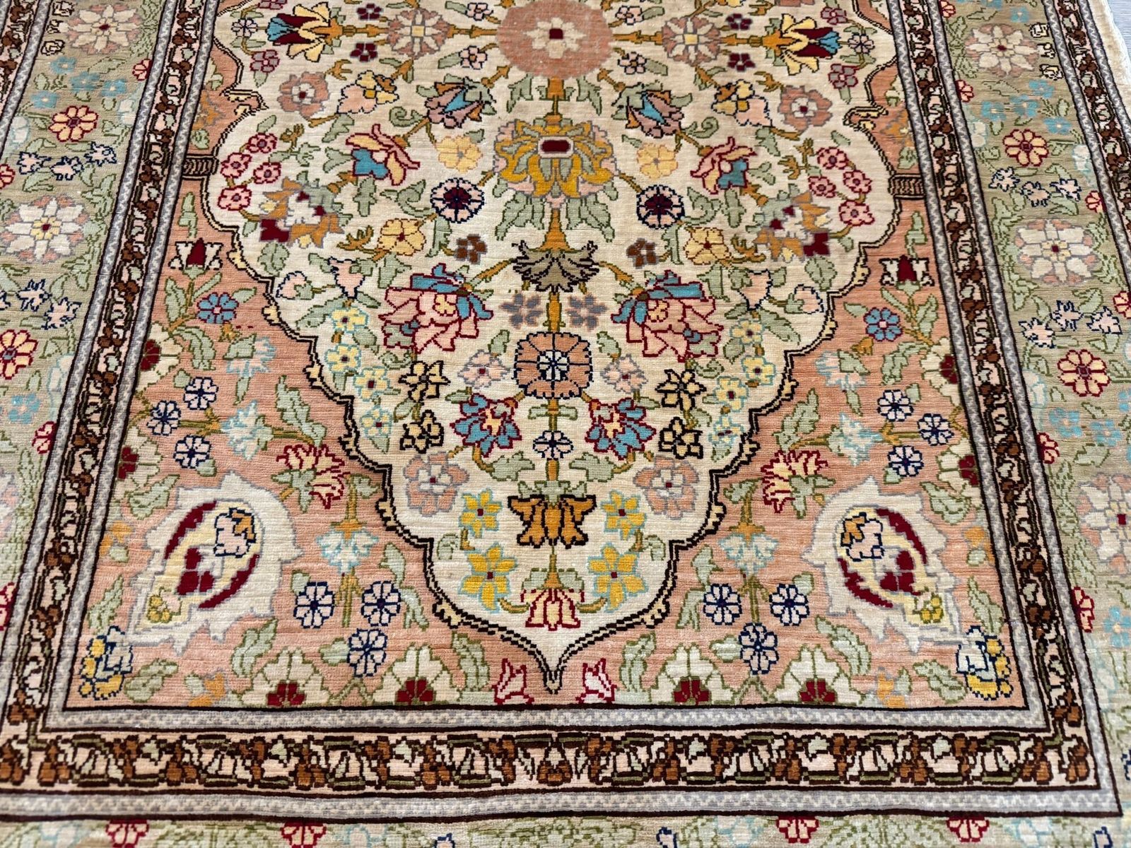 Vintage Turkish Silk Hereke Rug 1.09m X 0.68m photo vintage