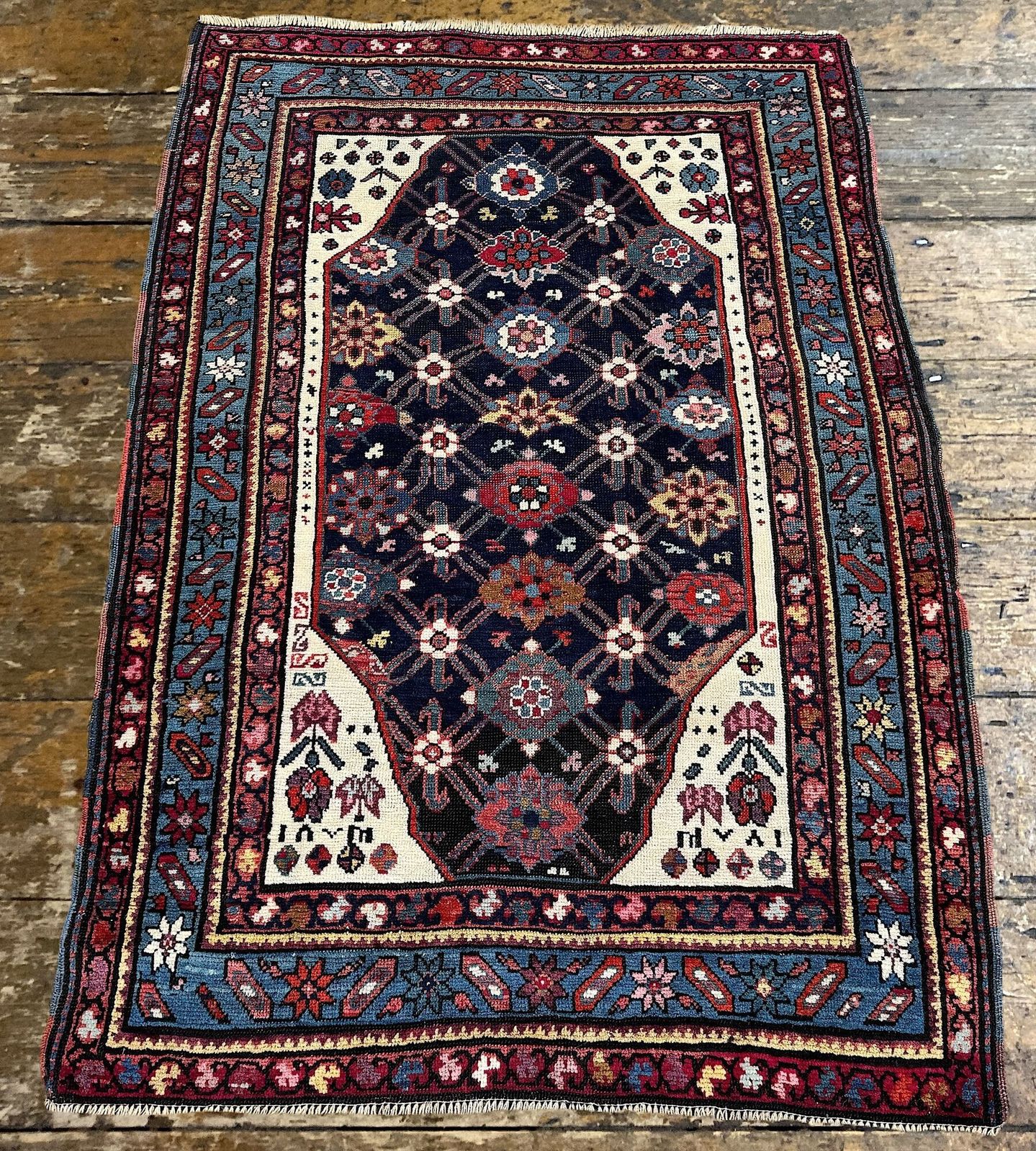 Antiek Kaukasisch Karabagh tapijt 1,47 m x 1,01 m photo Textiel